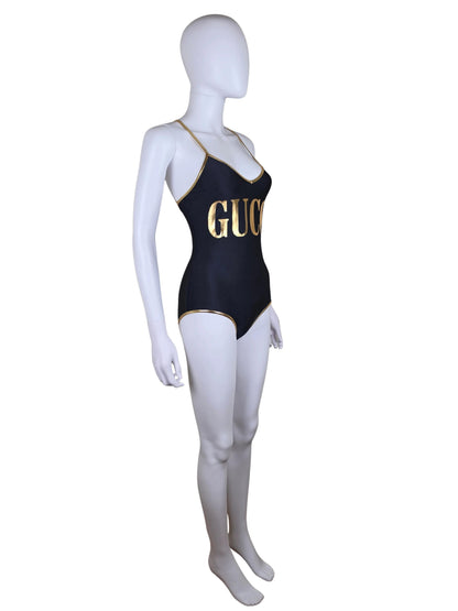 Gucci Costume Intero con Maxi Logo Dorato Nero - Pally Vintage Closet