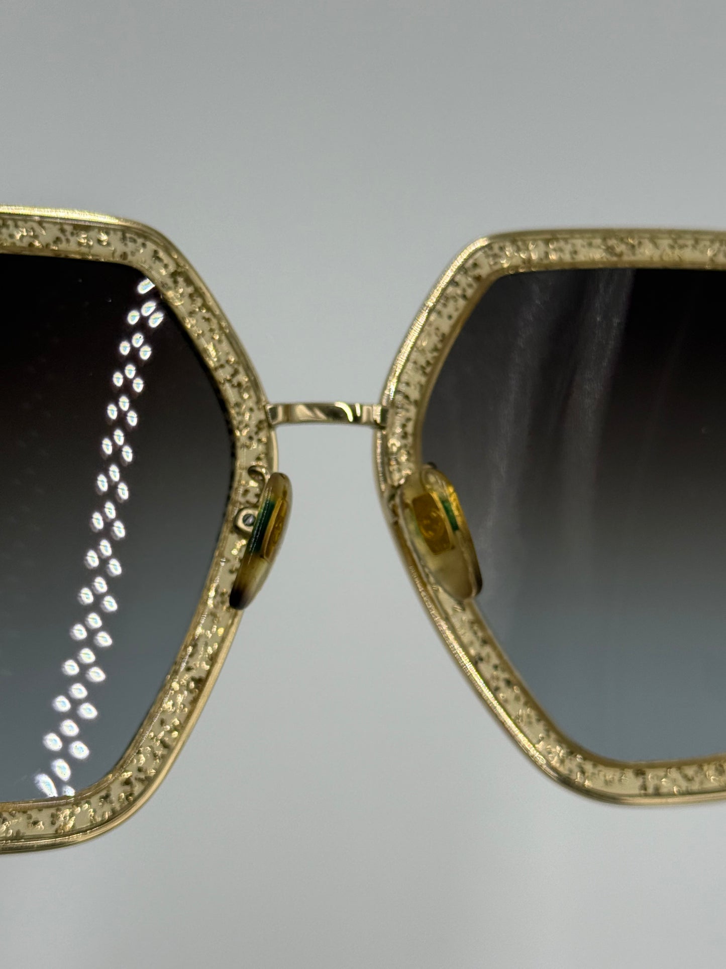 Gucci Occhiali da Sole Oversize con Glitter Oro - Pally Vintage Closet
