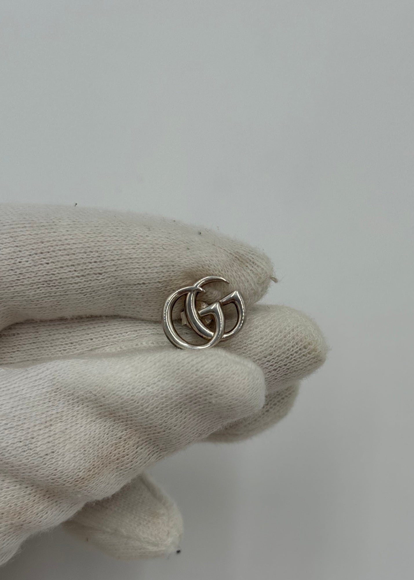 Gucci Orecchini a Bottone GG Marmont Argento