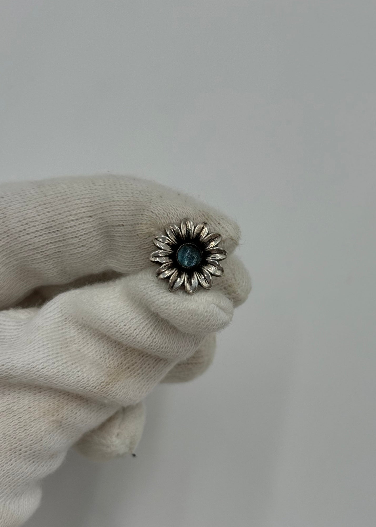 Gucci Orecchini a Bottone GG Marmont Argento