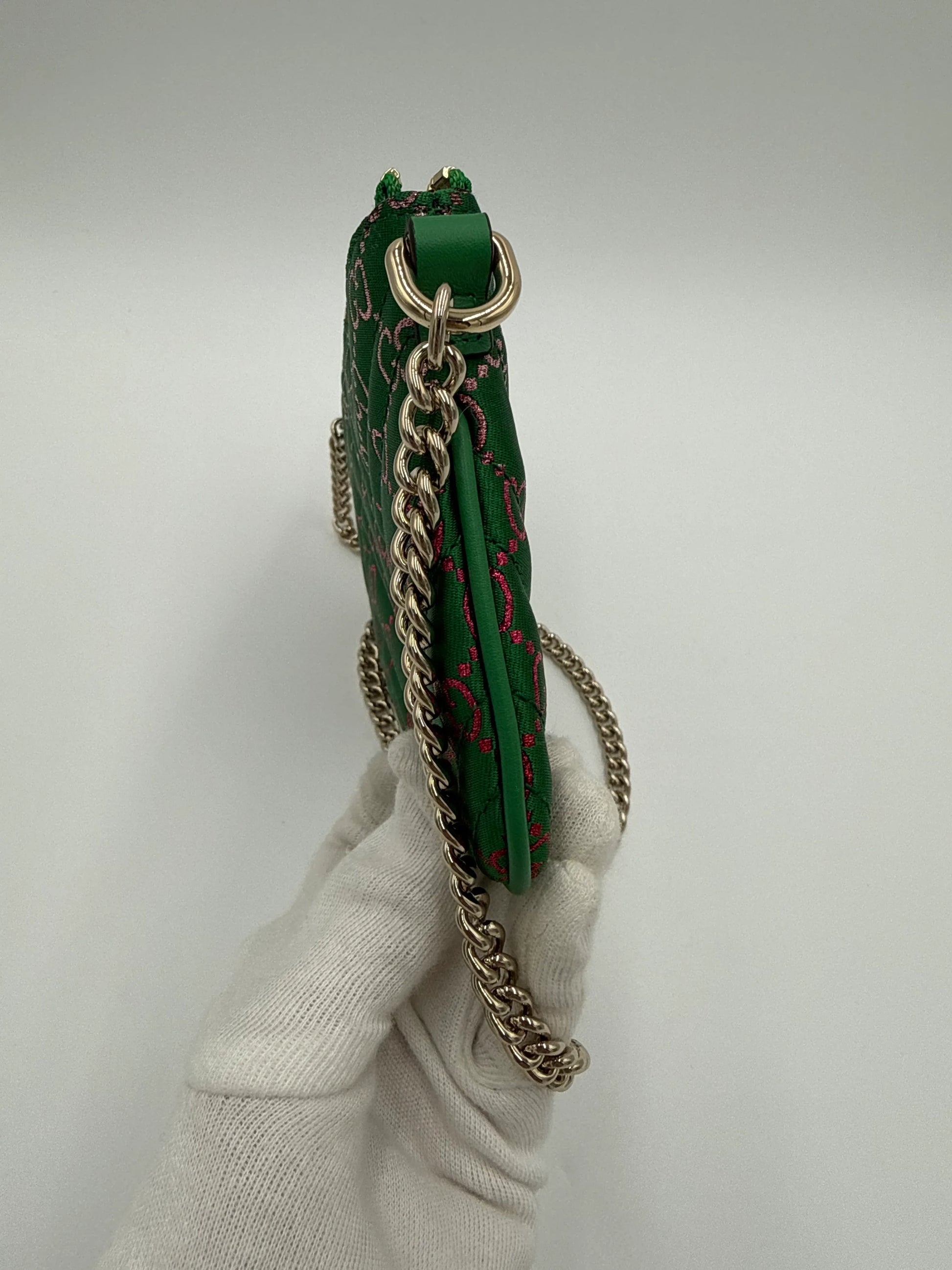 Gucci-Pochette-GG-Marmont-Mini-Matelass-in-Tessuto-Verde-70314469818692 - Pally Vintage Closet