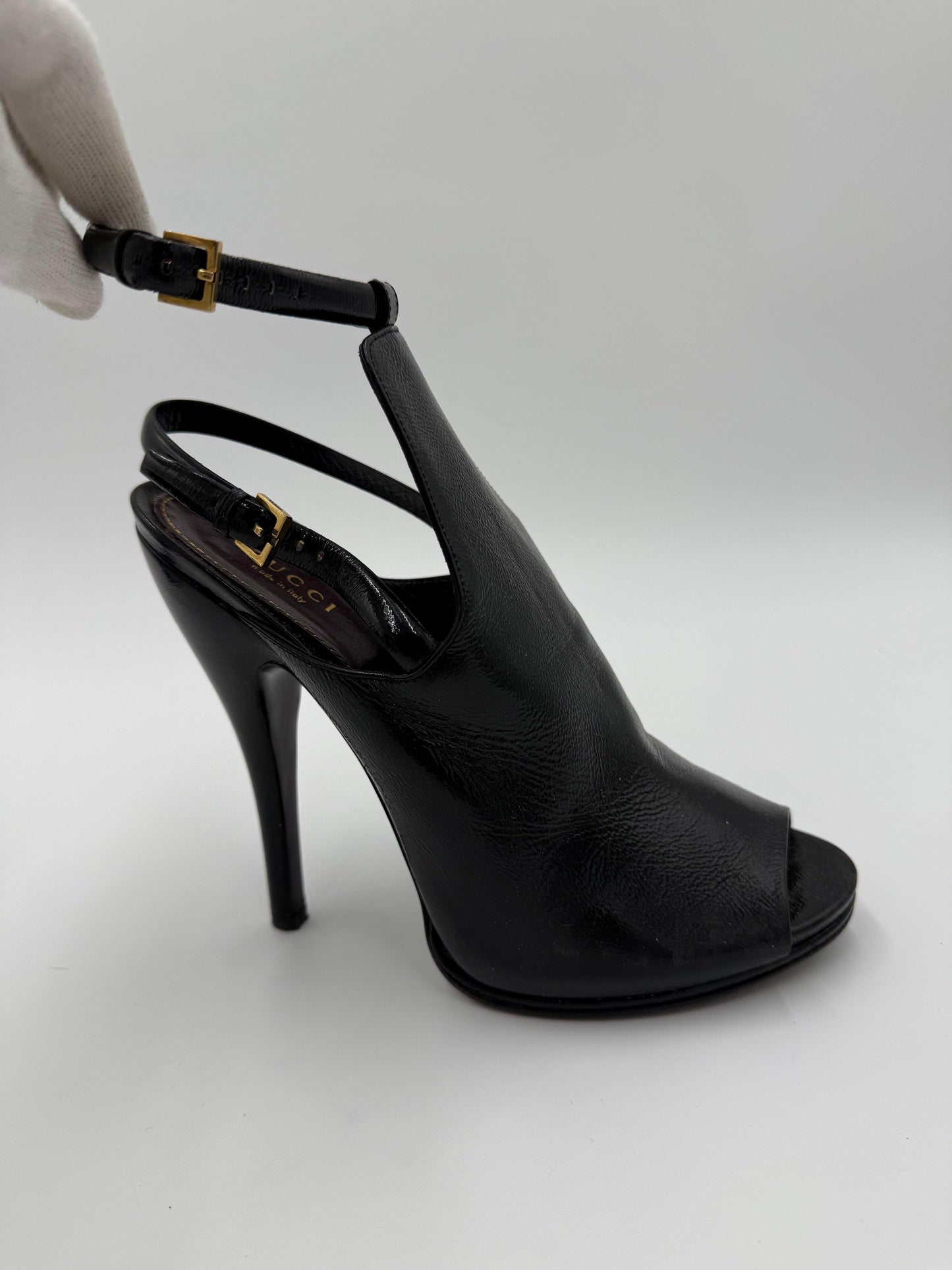 Gucci-Sandali-Platform-Vintage-by-Tom-Ford-in-Pelle-Verniciata-Nera-70493935829316 - Pally Vintage Closet