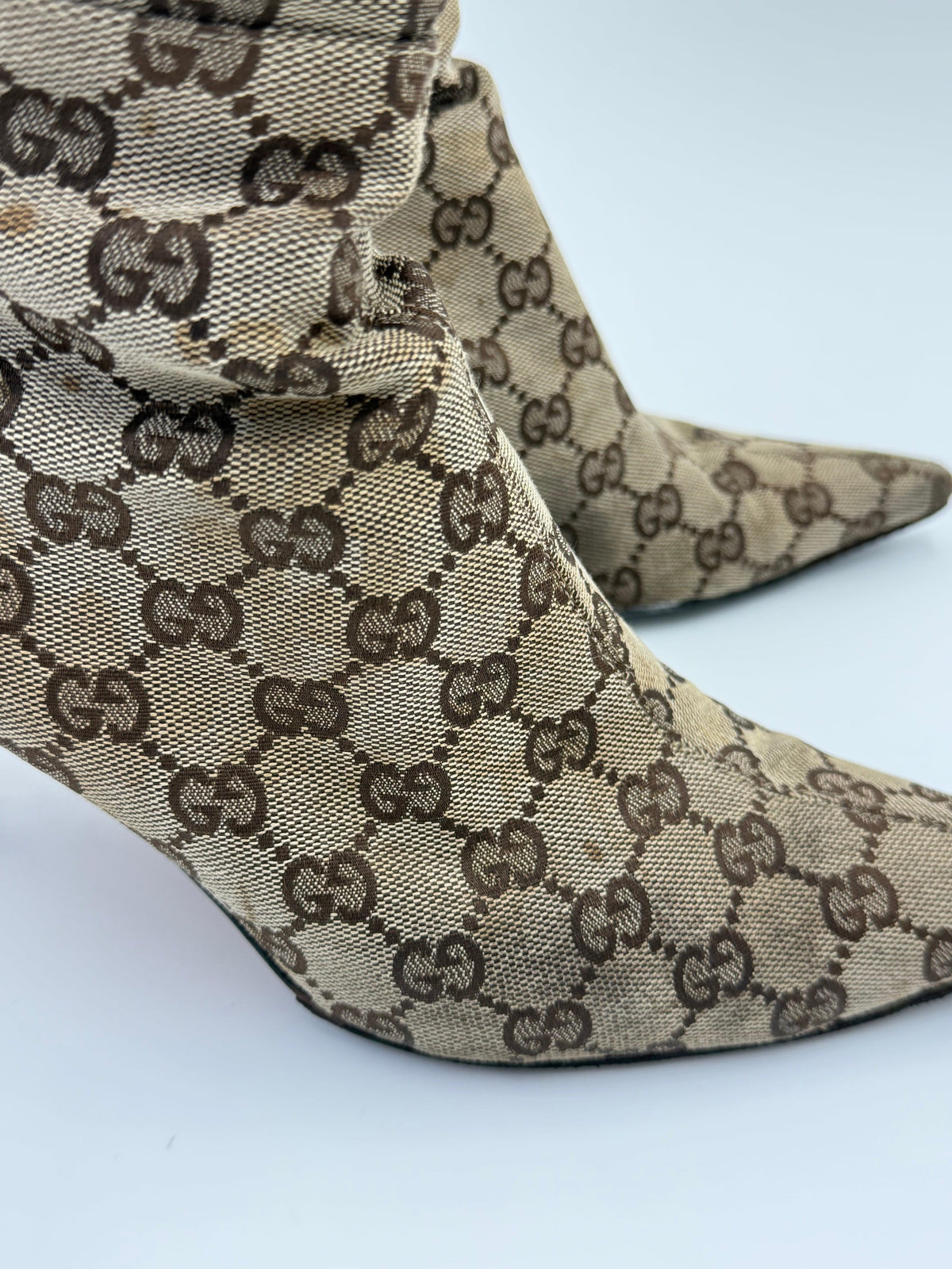 Gucci Stivali al Ginocchio Vintage by Tom Ford GG Monogram Canvas Beige - Pally Vintage Closet