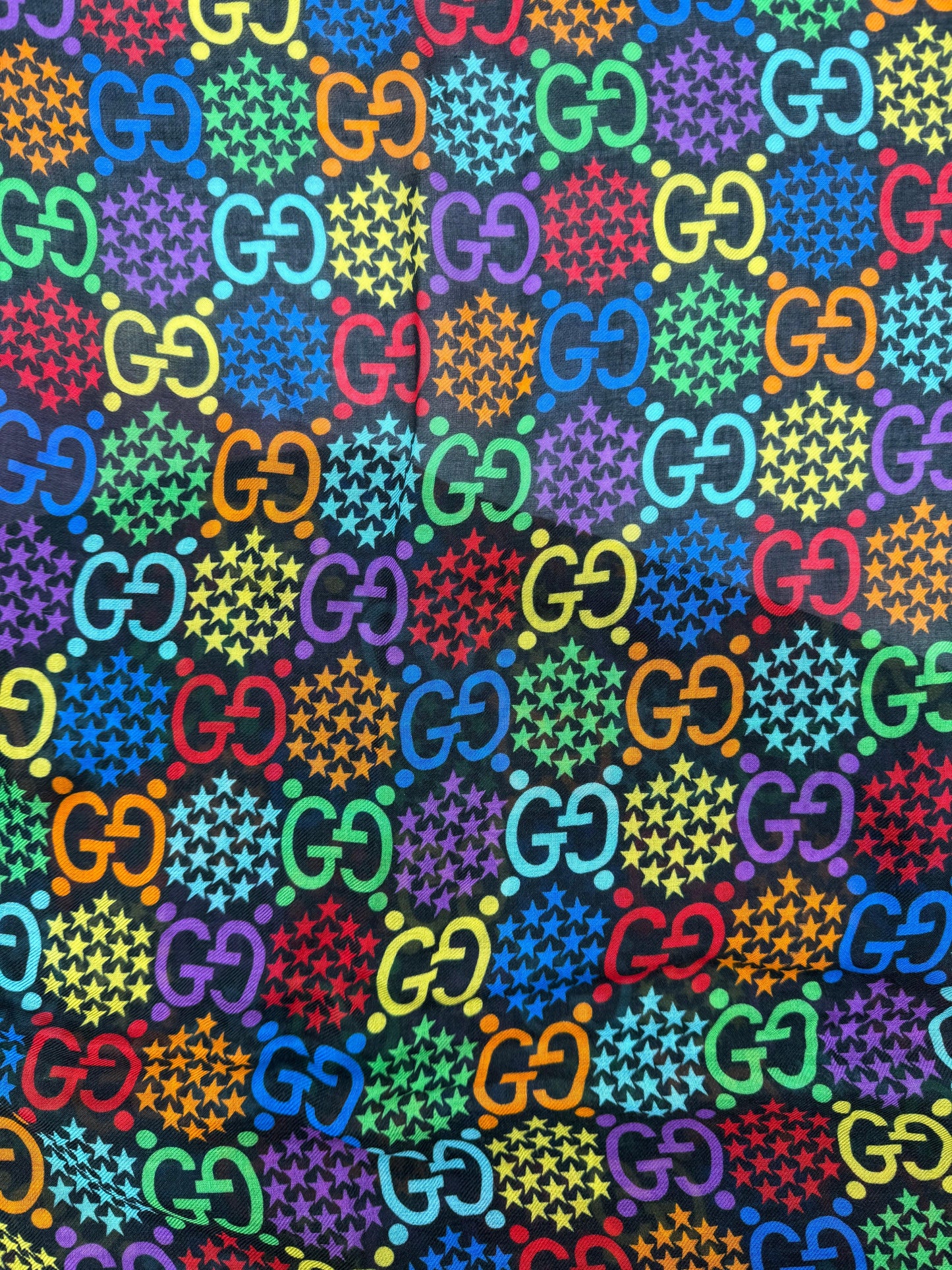 Gucci-Stola-in-Misto-Seta-GG-Psychedelic-Rosa-70031214870852 - Pally Vintage Closet