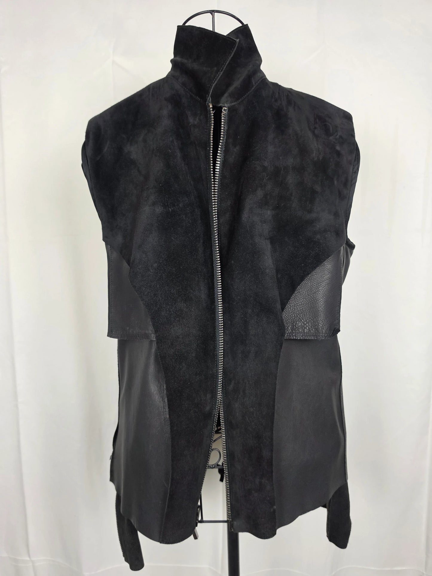 Gucci-Tom-Ford-Giacca-Biker-in-Pregiato-Camoscio-Nero-70263519215940 - Pally Vintage Closet
