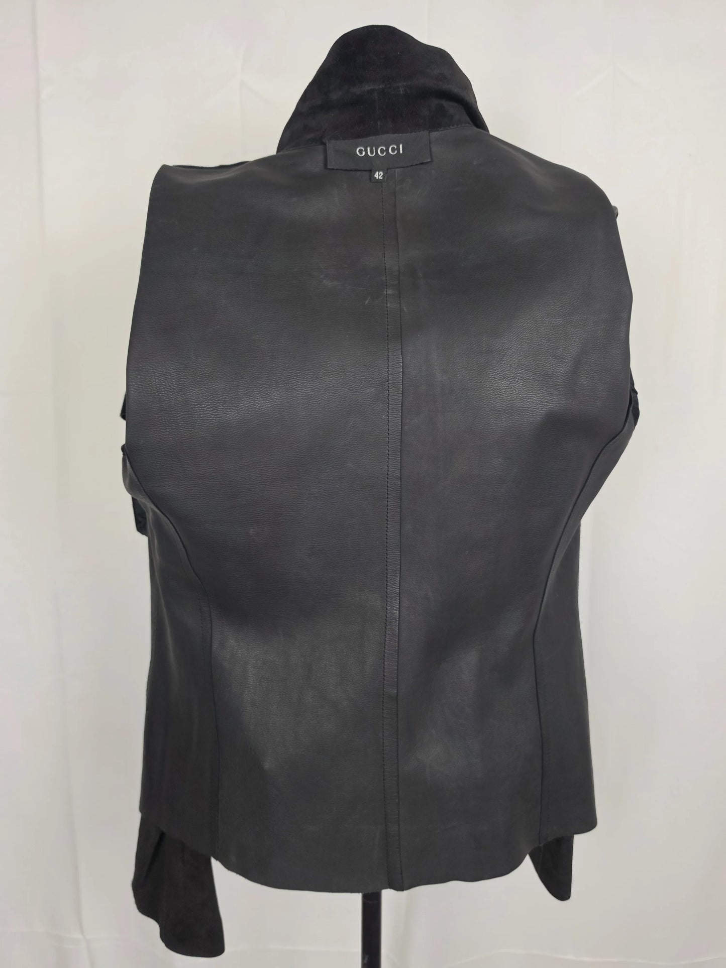 Gucci-Tom-Ford-Giacca-Biker-in-Pregiato-Camoscio-Nero-70263519281476 - Pally Vintage Closet