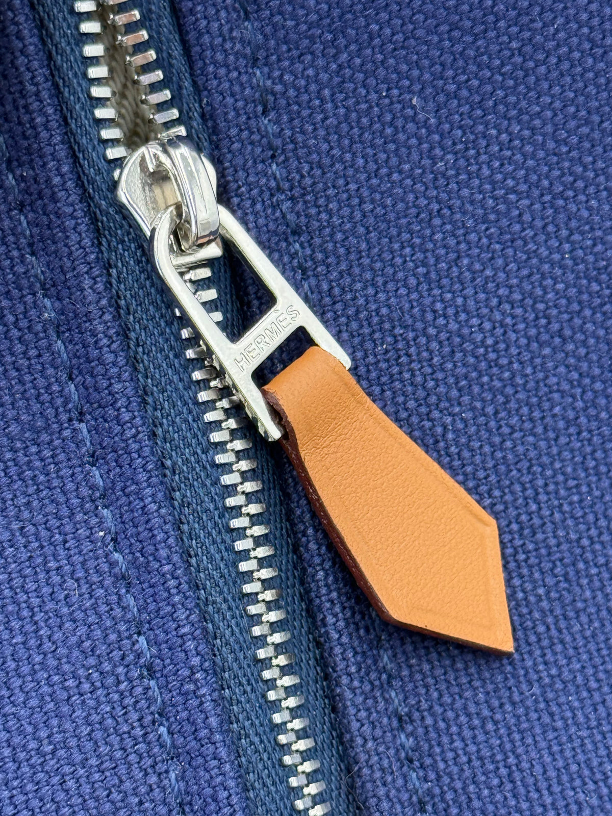 Hermès Pouch Bride-à-Brac H Pavillon PM Bleu Marine - Pally Vintage Closet