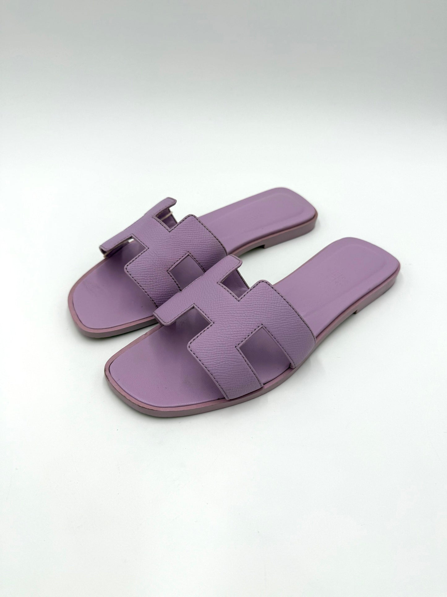 Hermès Oran Sandals in Violet Amethyst Epsom Leather