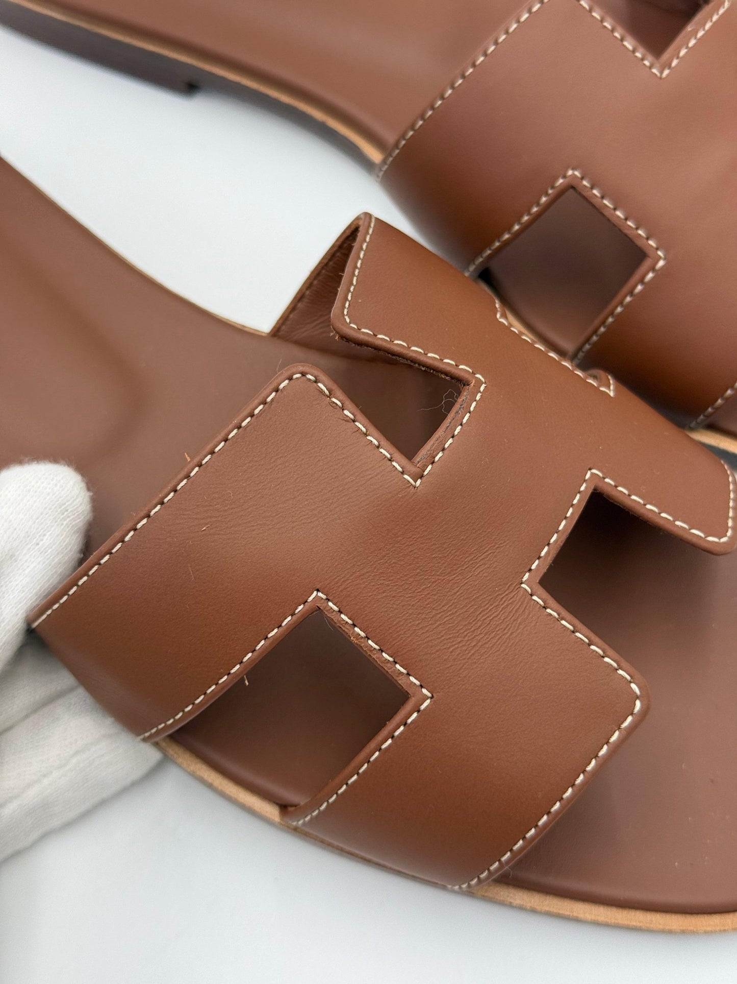 Hermès Sandali Oran in Pelle Gold Marrone - Pally Vintage Closet