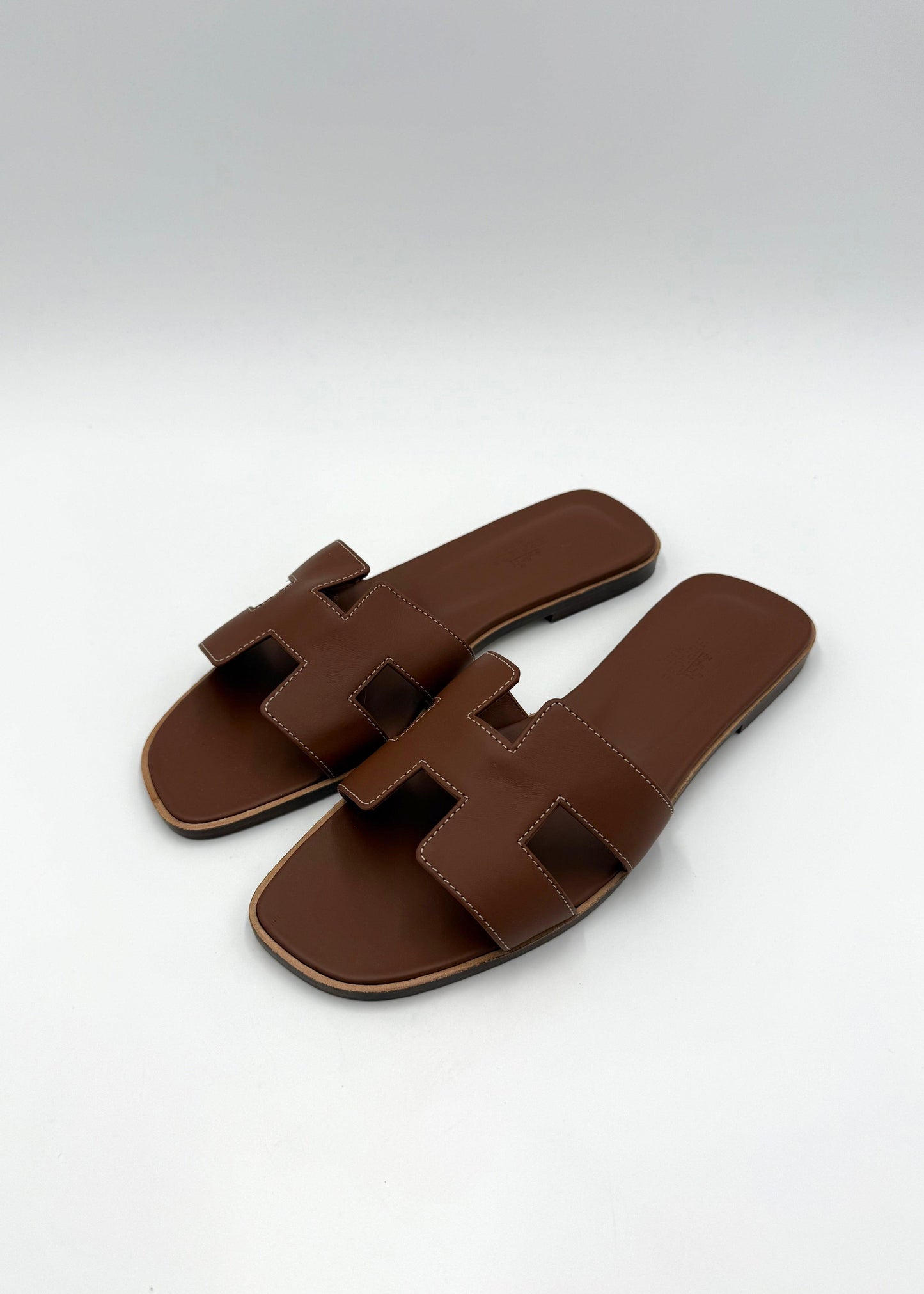 Hermès Sandali Oran in Pelle Gold Marrone - Pally Vintage Closet