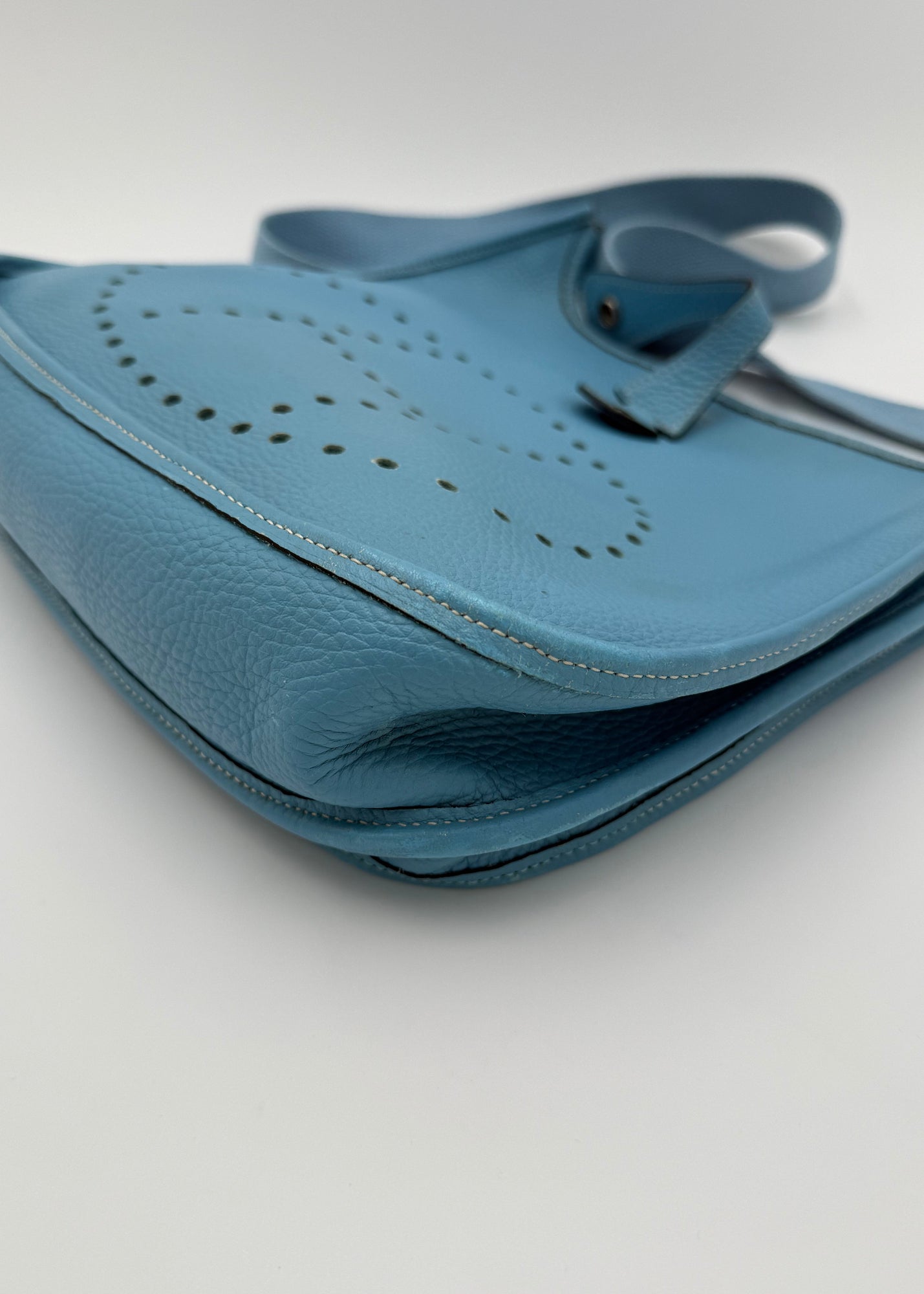 Hermes Borsa Evelyne III PM in Pelle Taurillon Clemence Celeste