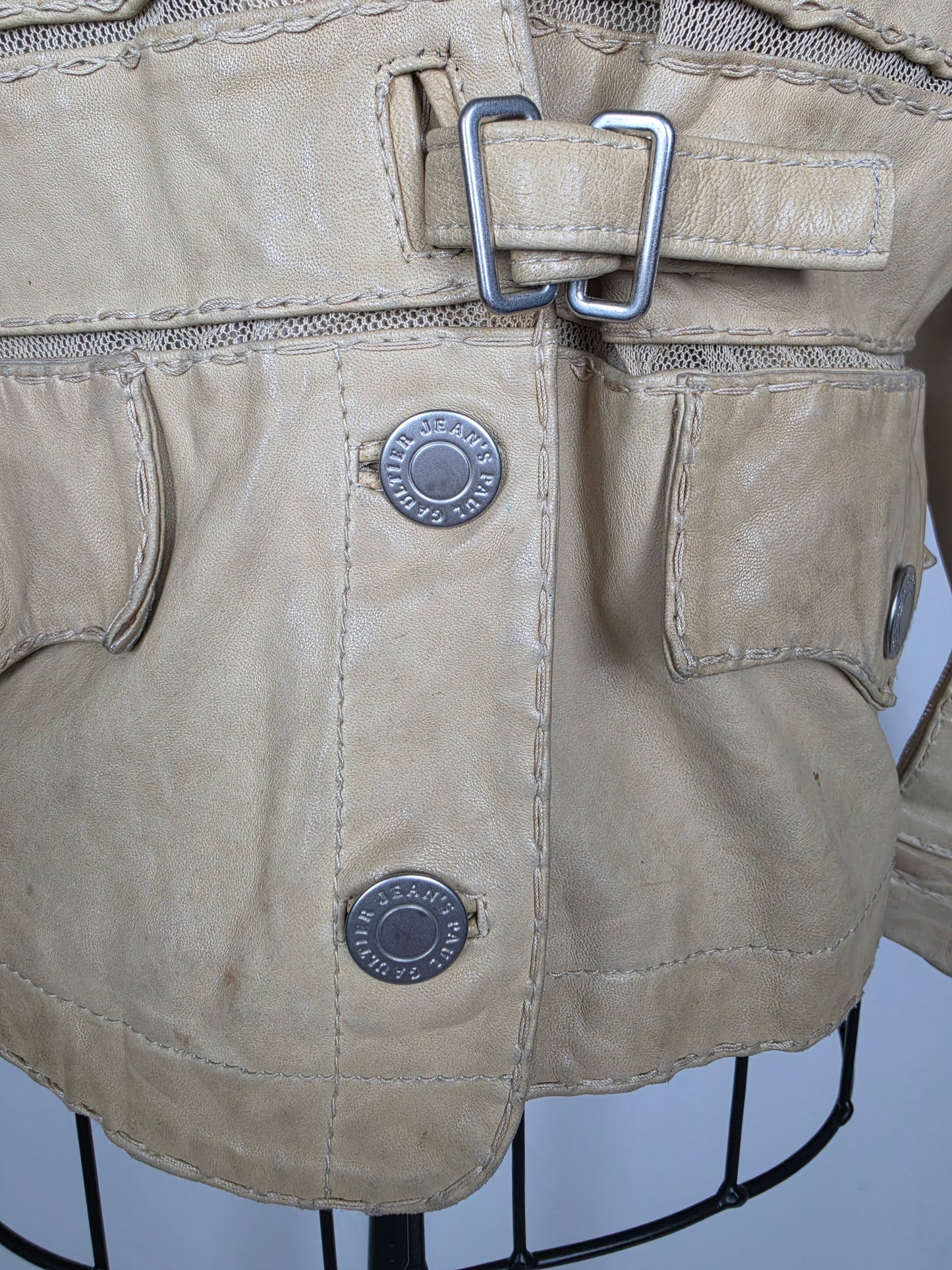 Jean Paul Gaultier Jeans Giacca in Pelle Vintage Stile Safari Beige - Pally Vintage Closet