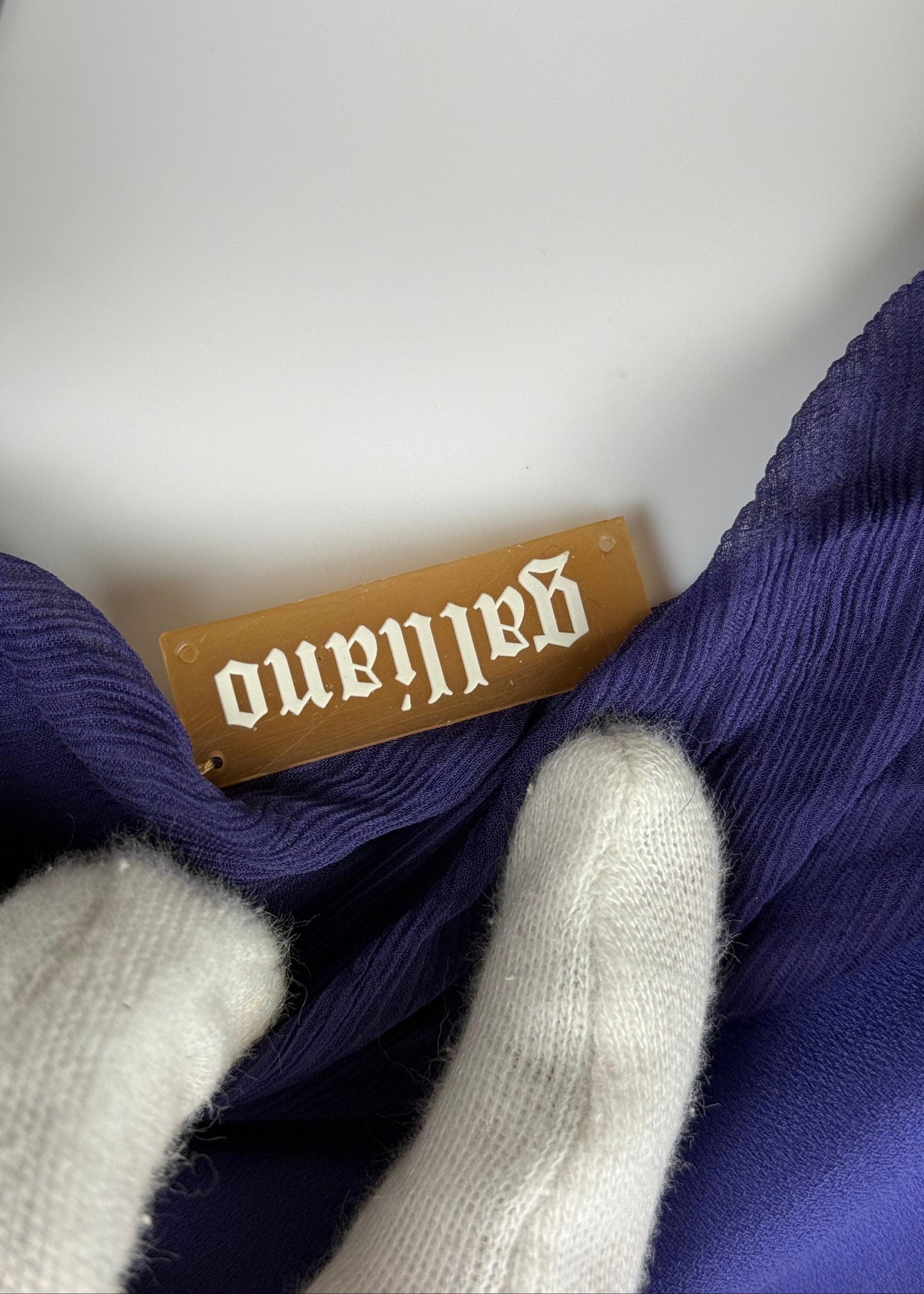 John Galliano Abito Lungo Vintage 2009 con Drappeggi in Seta Viola - Pally Vintage Closet