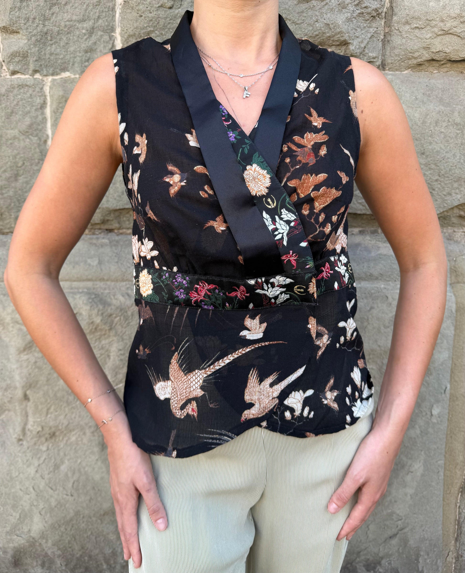 Just Cavalli Blusa Smanicata Vintage Stampa Orientale Nera - Pally Vintage Closet