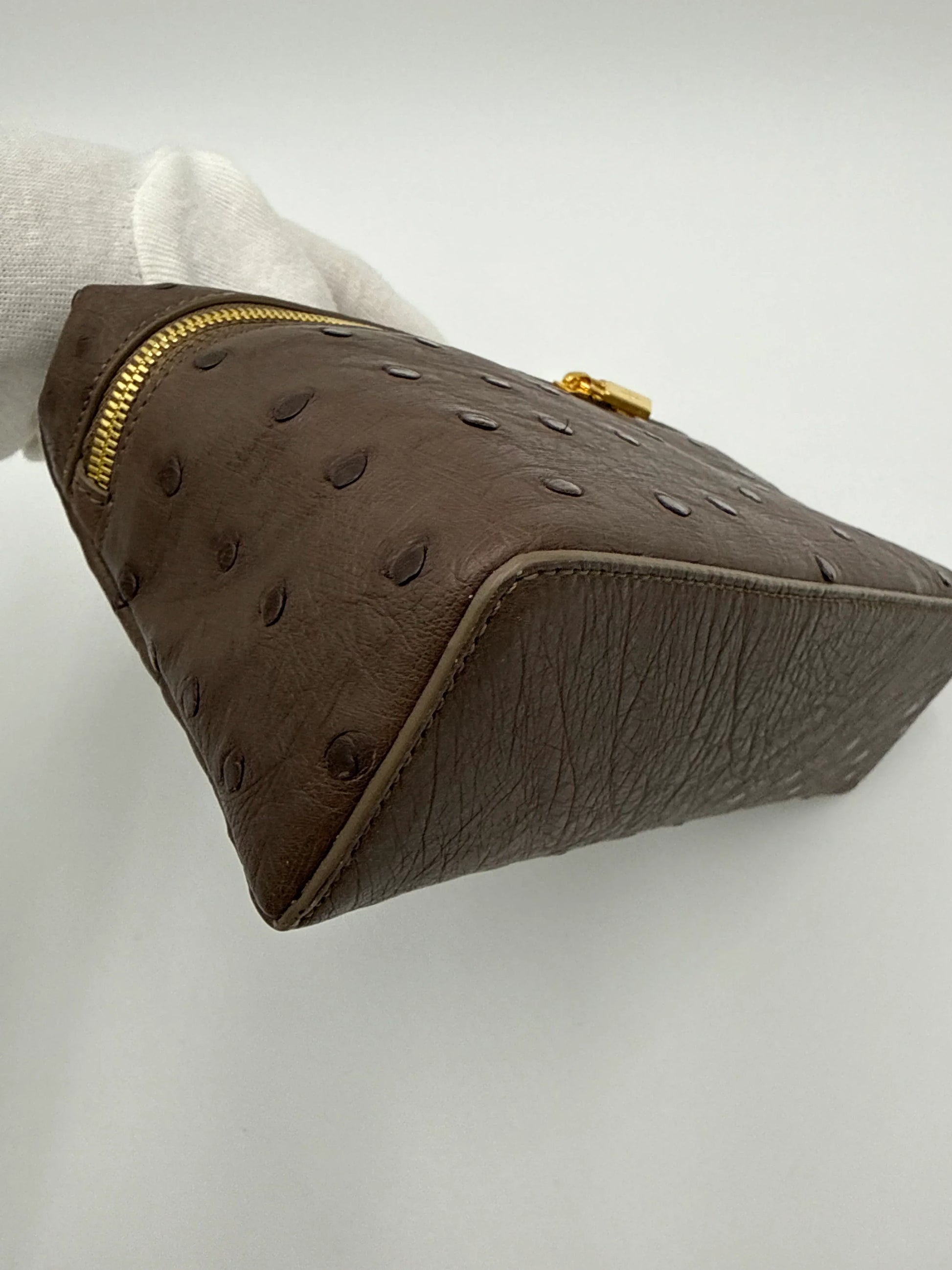Loro-Piana-Borsa-Extra-Pocket-L19-Pelle-di-Struzzo-Taupe-70314482762052 - Pally Vintage Closet