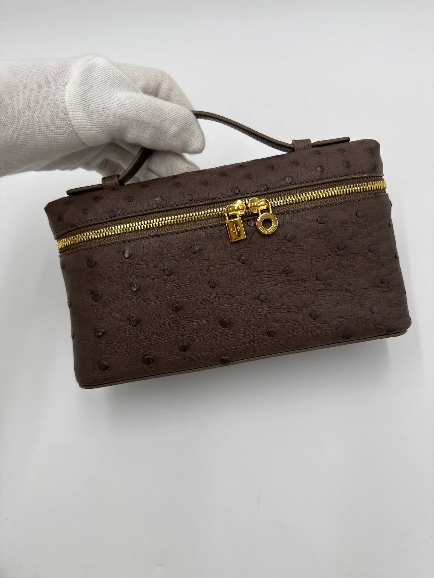 Loro-Piana-Borsa-Extra-Pocket-L19-Pelle-di-Struzzo-Taupe-70314482925892 - Pally Vintage Closet