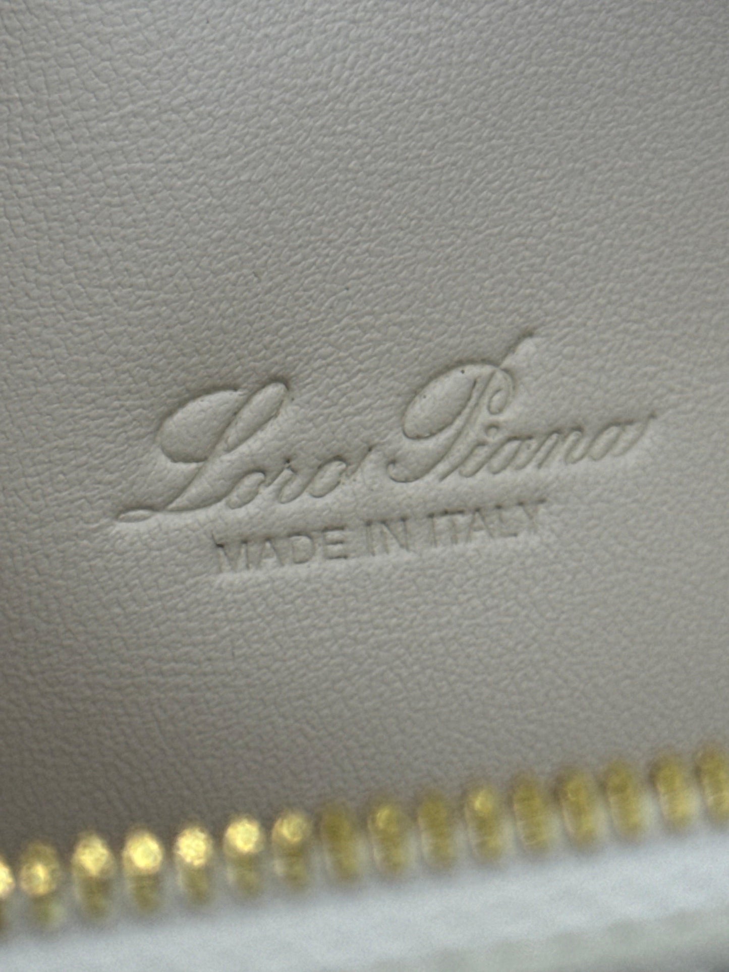 Loro Piana Borsa Extra Pocket L19 Pelle di Vitello Martellata Bianca - Pally Vintage Closet