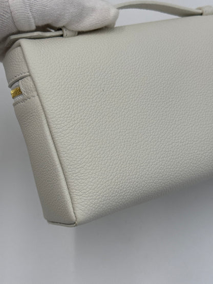 Loro Piana Borsa Extra Pocket L19 Pelle di Vitello Martellata Bianca - Pally Vintage Closet