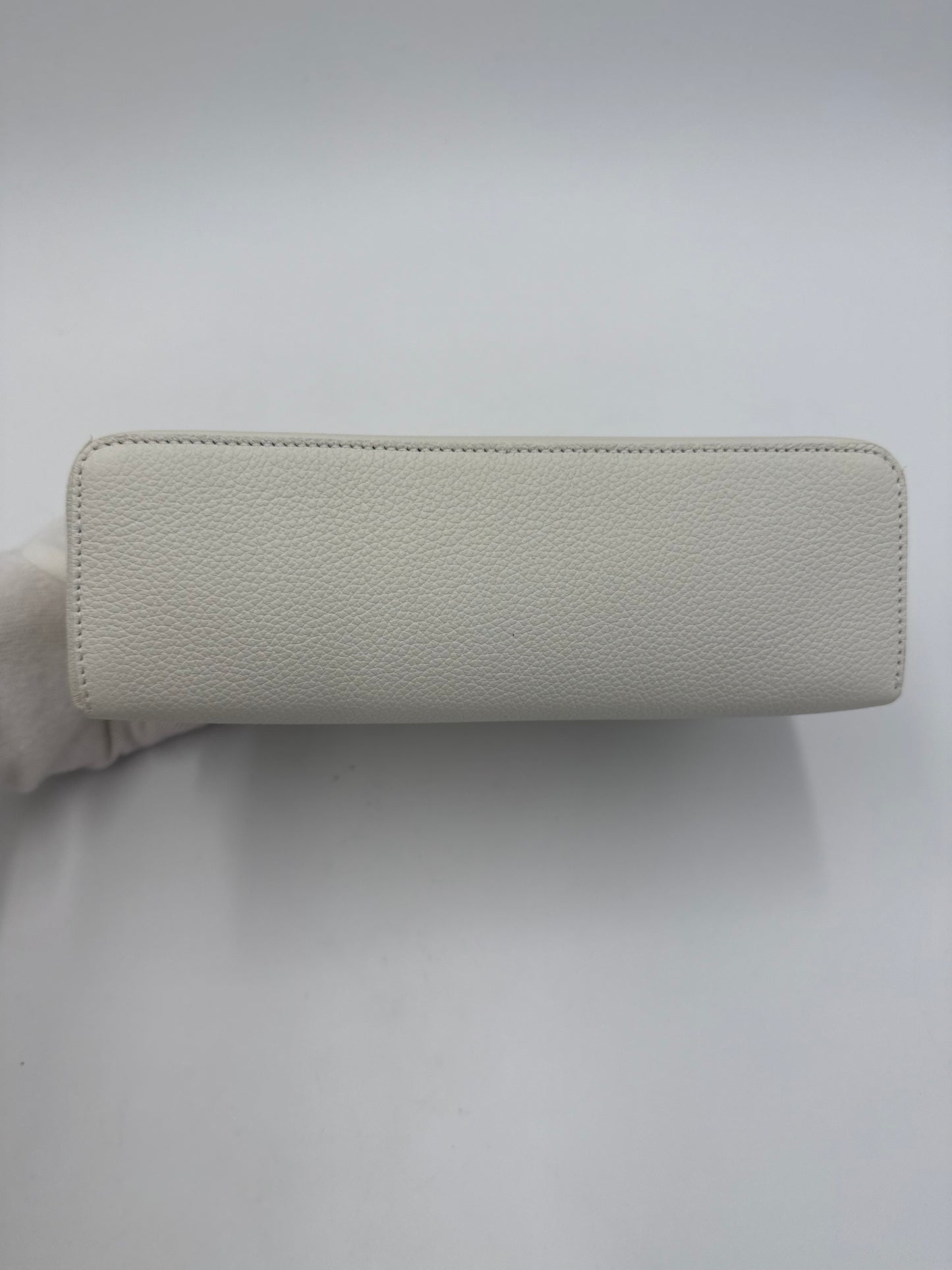 Loro Piana Borsa Extra Pocket L19 Pelle di Vitello Martellata Bianca - Pally Vintage Closet