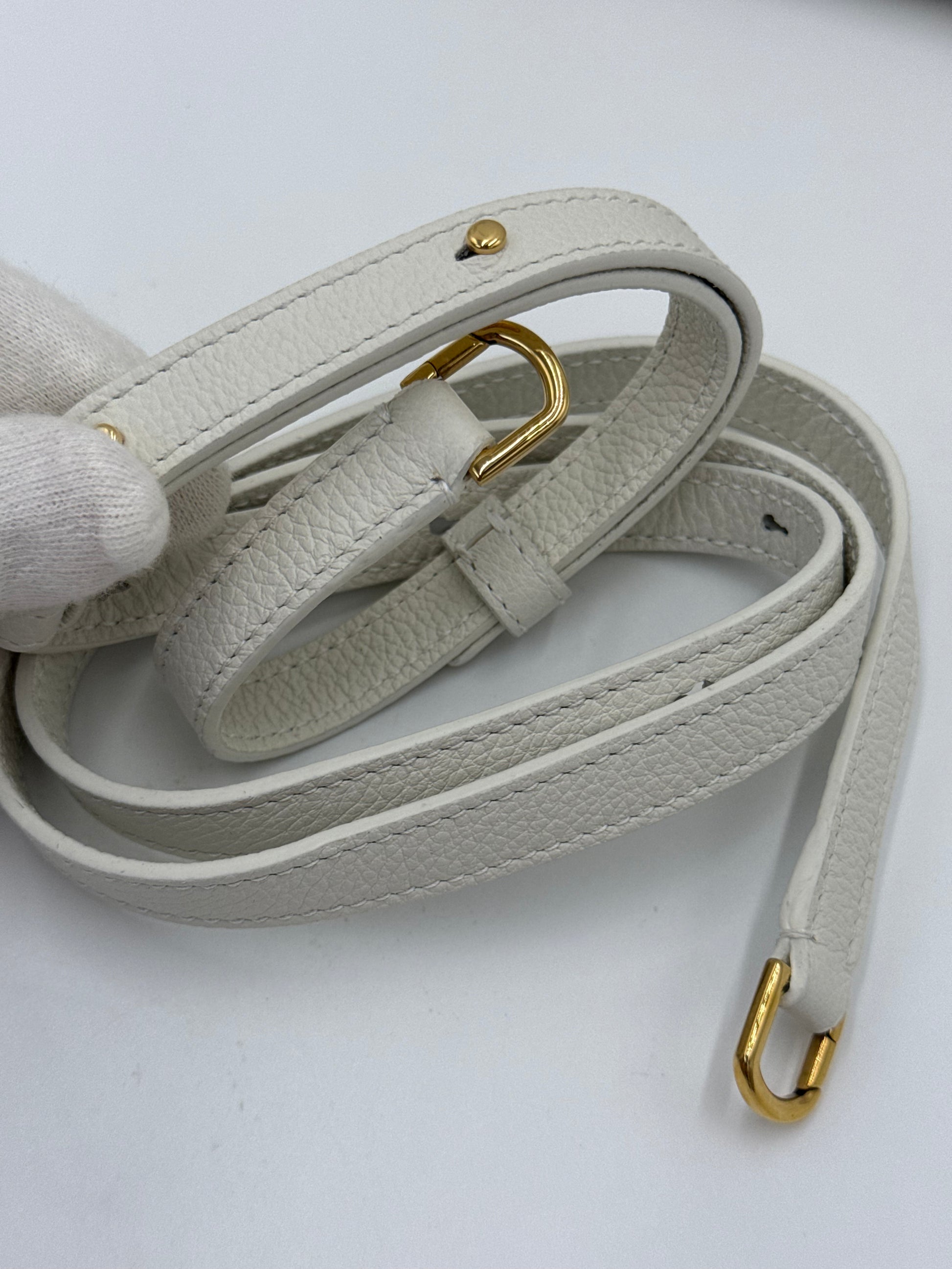 Loro Piana Borsa Extra Pocket L19 Pelle di Vitello Martellata Bianca - Pally Vintage Closet