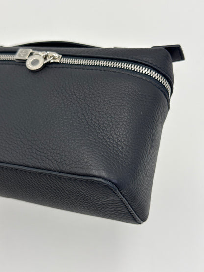 Loro Piana Borsa Extra Pocket L19 Pelle di Vitello Martellata Blu Navy - Pally Vintage Closet