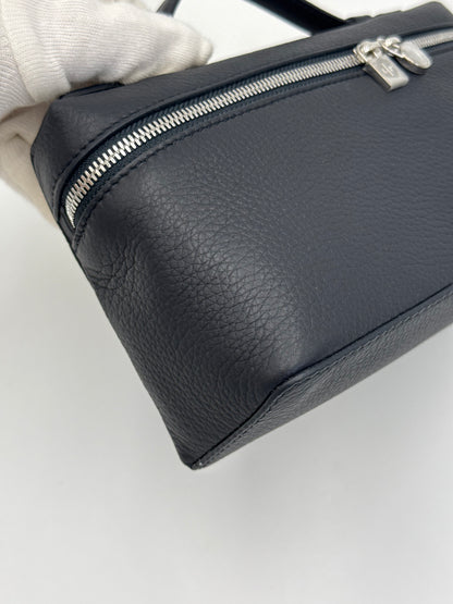 Loro Piana Borsa Extra Pocket L19 Pelle di Vitello Martellata Blu Navy - Pally Vintage Closet