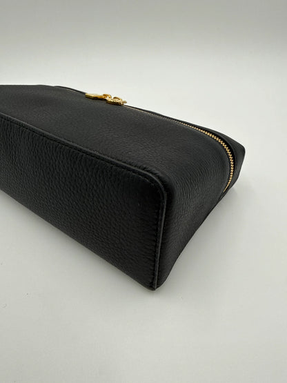 Loro-Piana-Borsa-Extra-Pocket-L19-Pelle-di-Vitello-Martellata-Nera-70314478043460 - Pally Vintage Closet