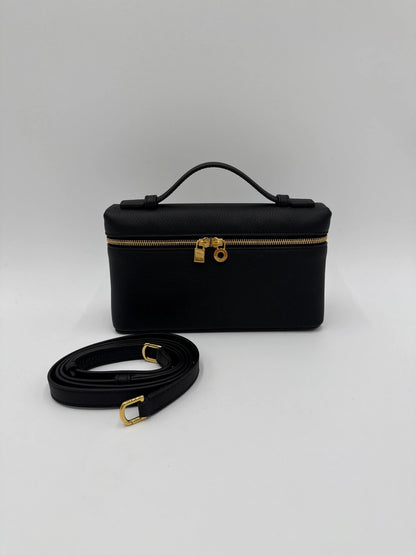Loro-Piana-Borsa-Extra-Pocket-L19-Pelle-di-Vitello-Martellata-Nera-70314478338372 - Pally Vintage Closet
