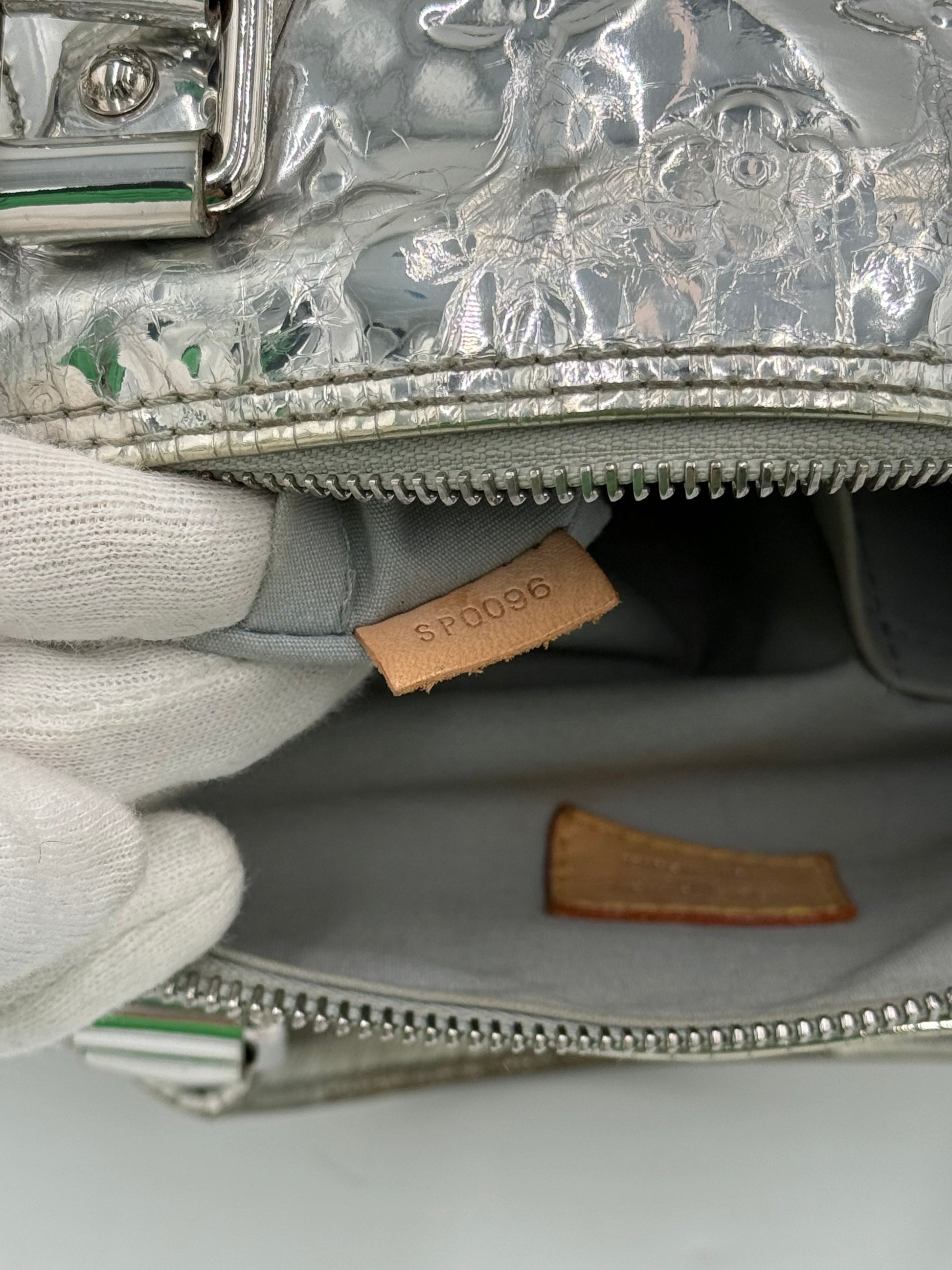 Louis Vuitton Borsa Speedy 35 Limited Edition Monogram Miroir Silver - Pally Vintage Closet