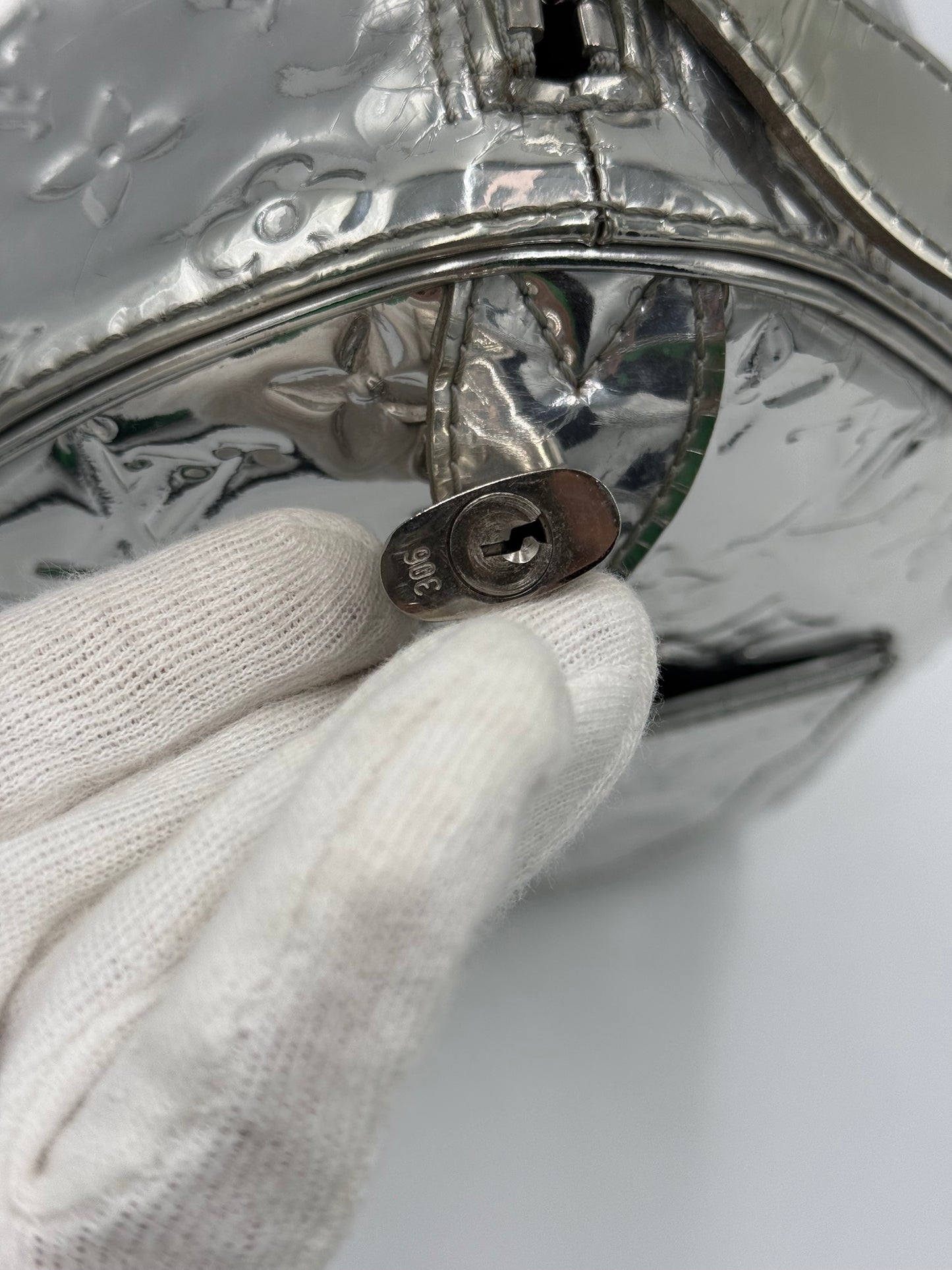 Louis Vuitton Borsa Speedy 35 Limited Edition Monogram Miroir Silver - Pally Vintage Closet