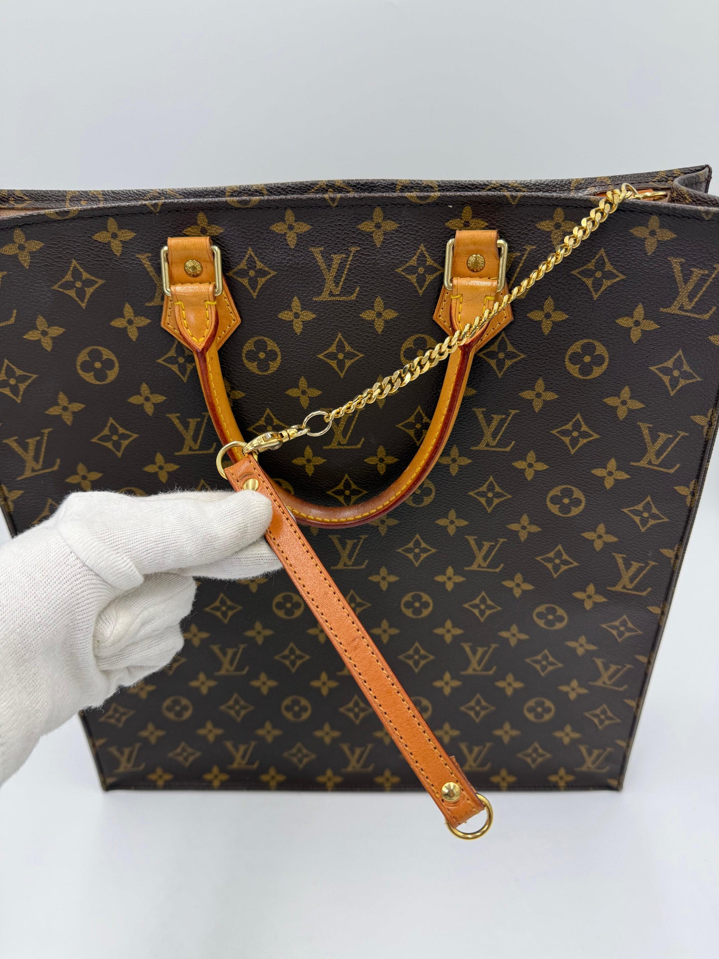 Louis Vuitton Sac Plat Vintage Monogram Brown Handbag