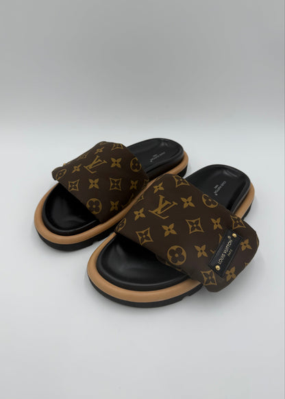Louis Vuitton Mule Bassa Pool Pillow Monogram Marrone e Nero - Pally Vintage Closet