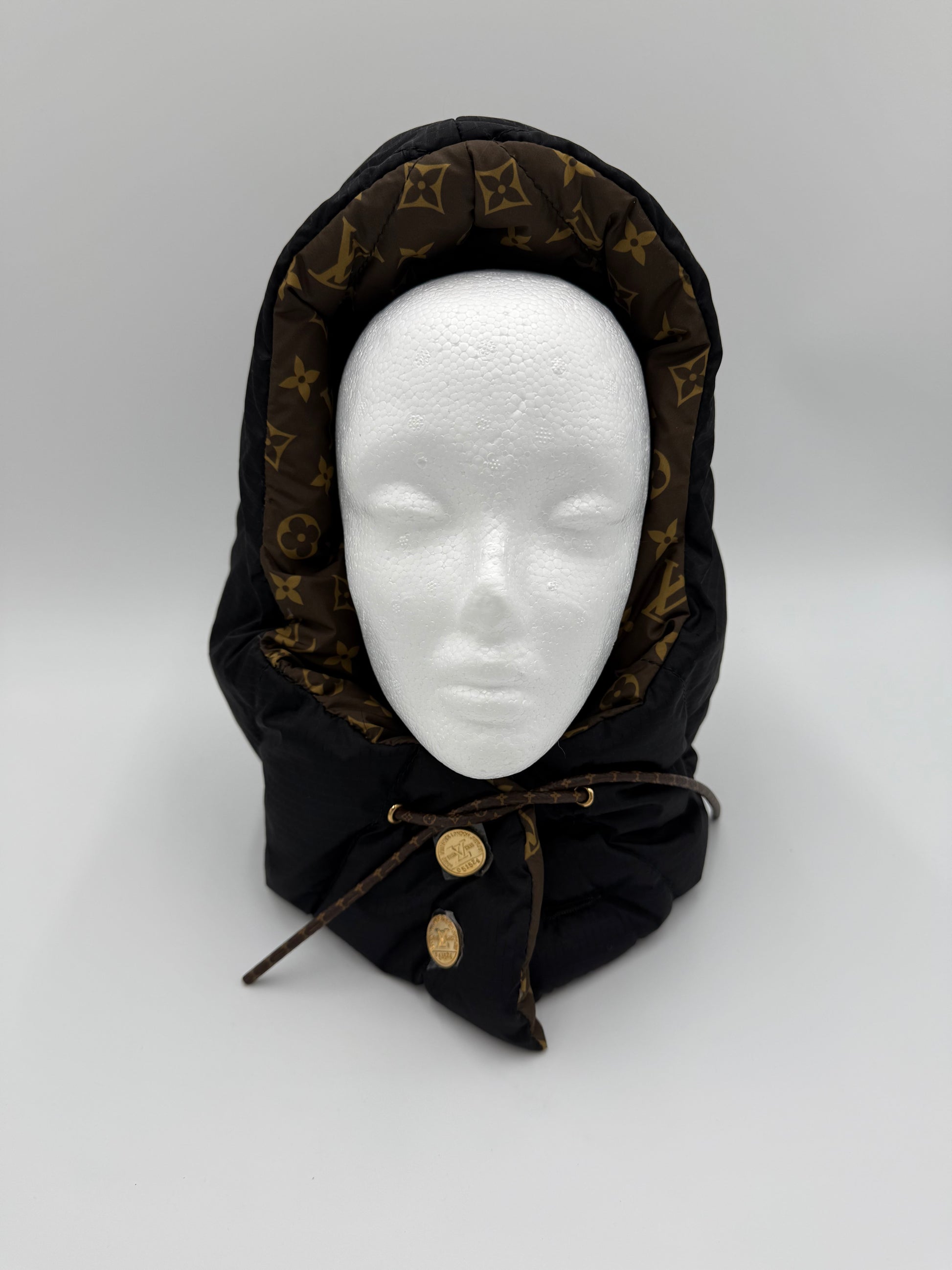 Louis Vuitton Passamontagna Imbottito Reversibile Monogram - Pally Vintage Closet