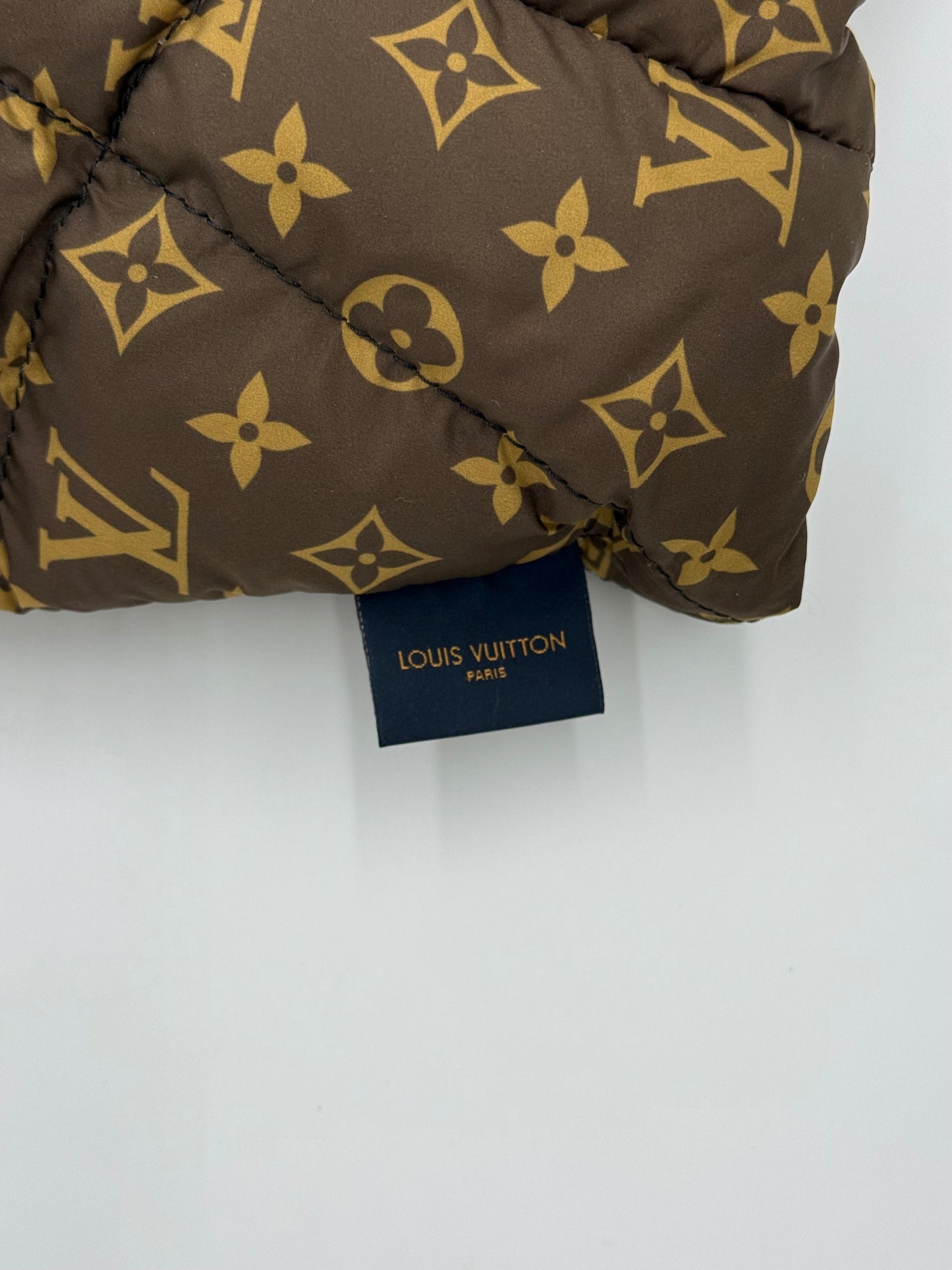 Louis Vuitton Passamontagna Imbottito Reversibile Monogram - Pally Vintage Closet