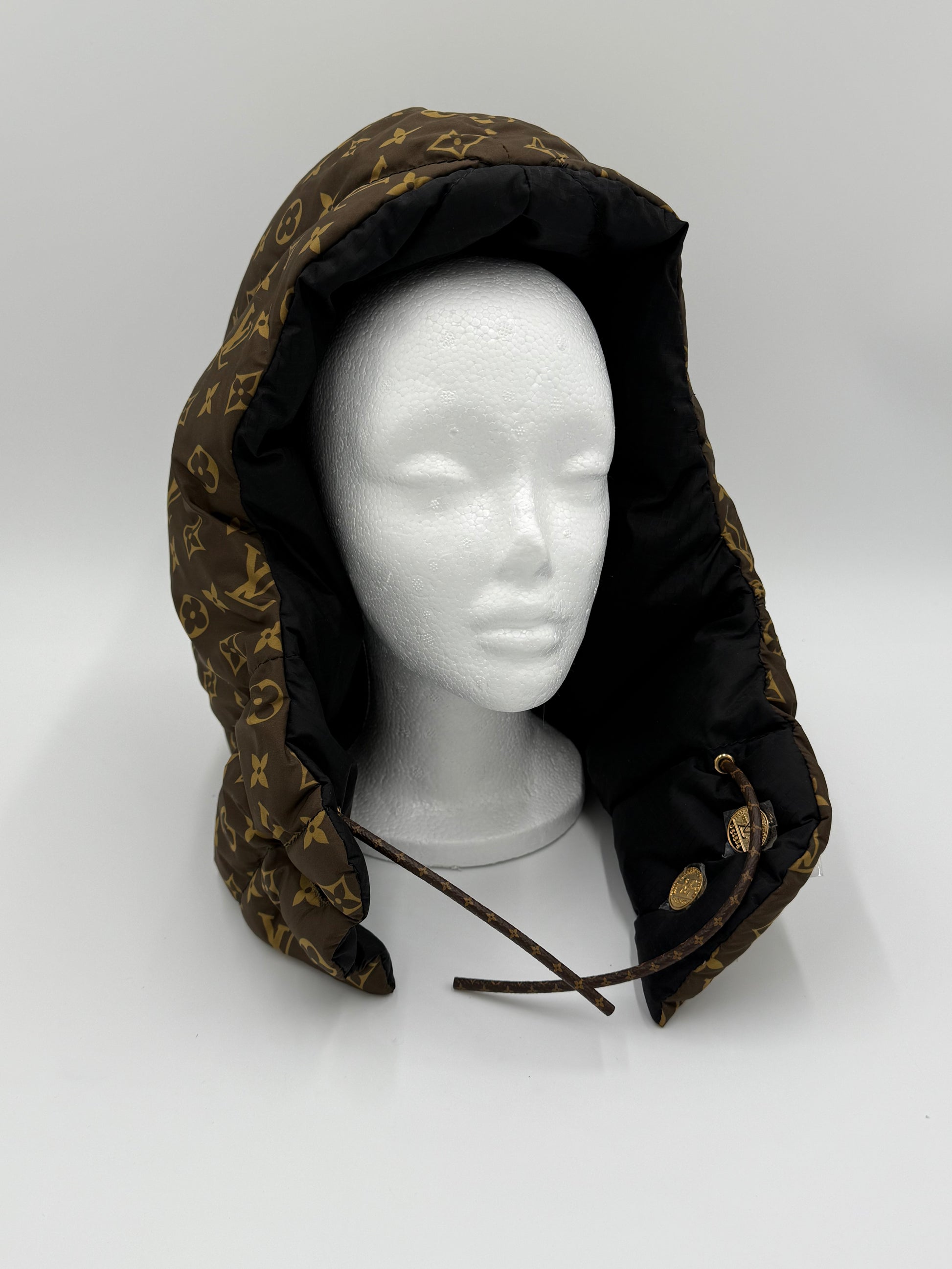 Louis Vuitton Passamontagna Imbottito Reversibile Monogram - Pally Vintage Closet