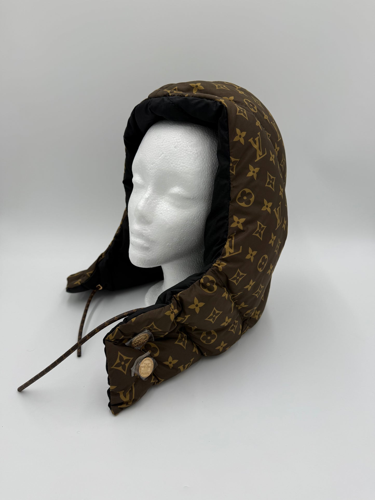 Louis Vuitton Passamontagna Imbottito Reversibile Monogram - Pally Vintage Closet