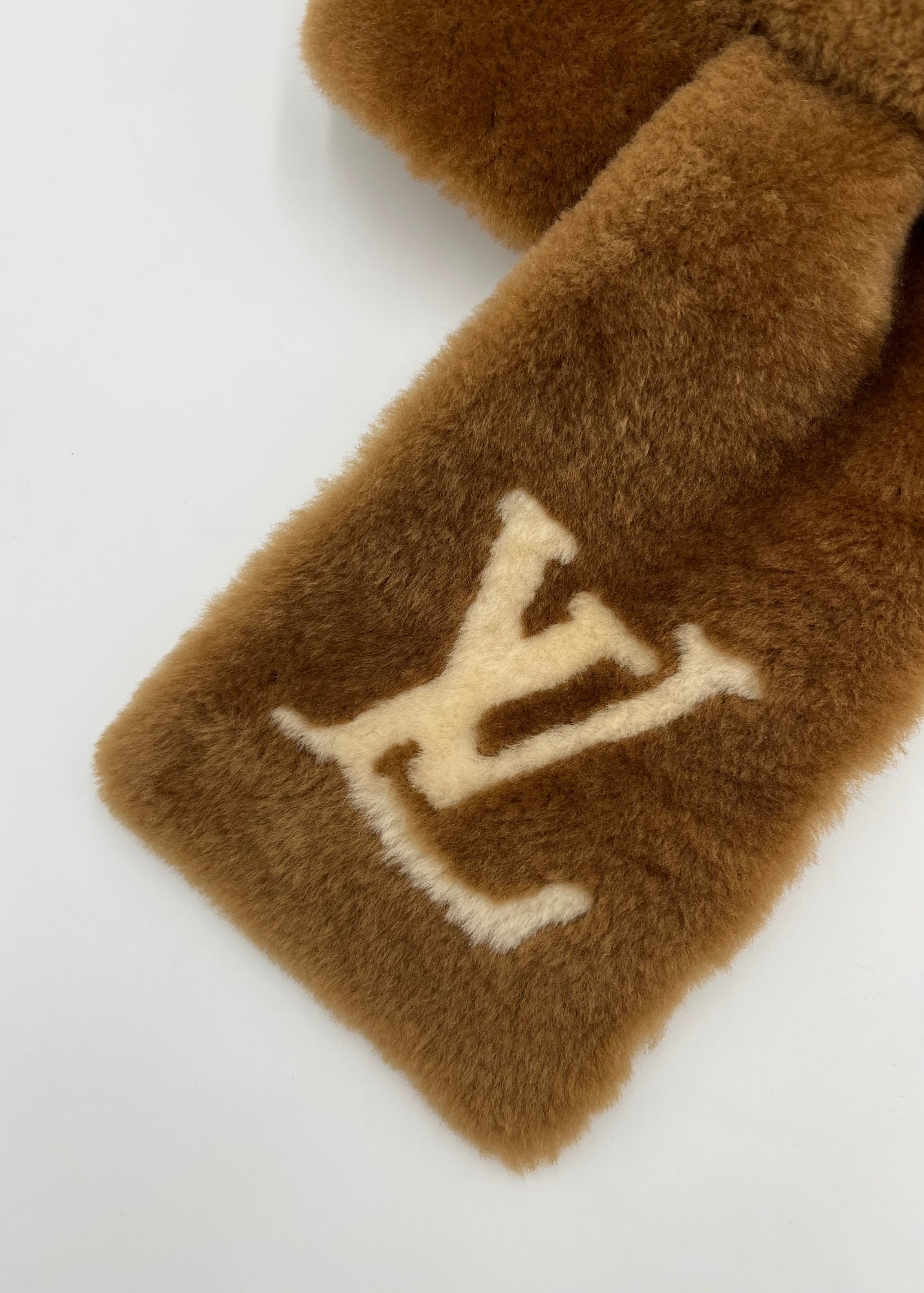 Louis Vuitton Sciarpa Monogram in Shearling