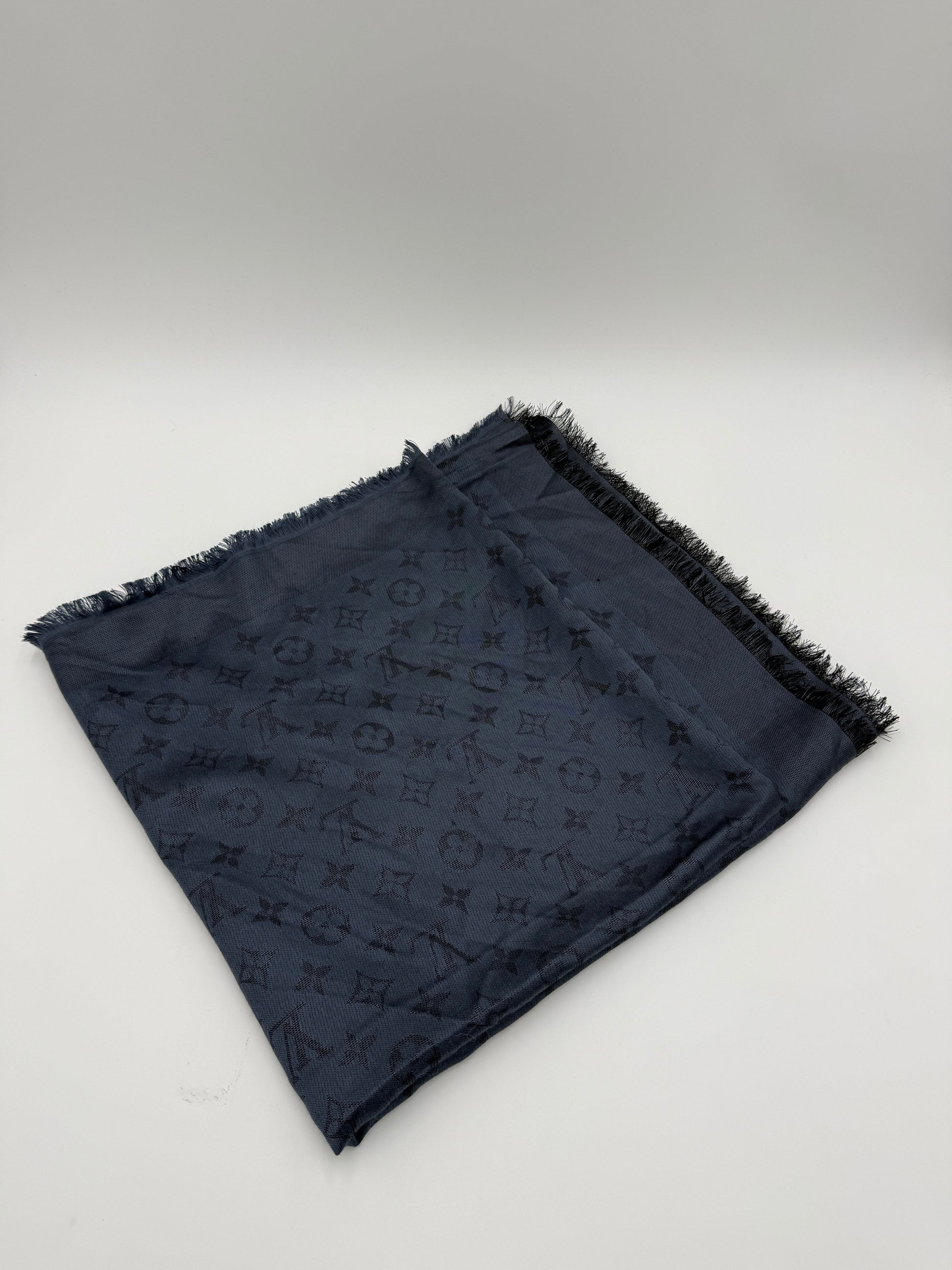 Louis Vuitton Sciarpa Shawl Monogram in Lana Blu Navy - Pally Vintage Closet