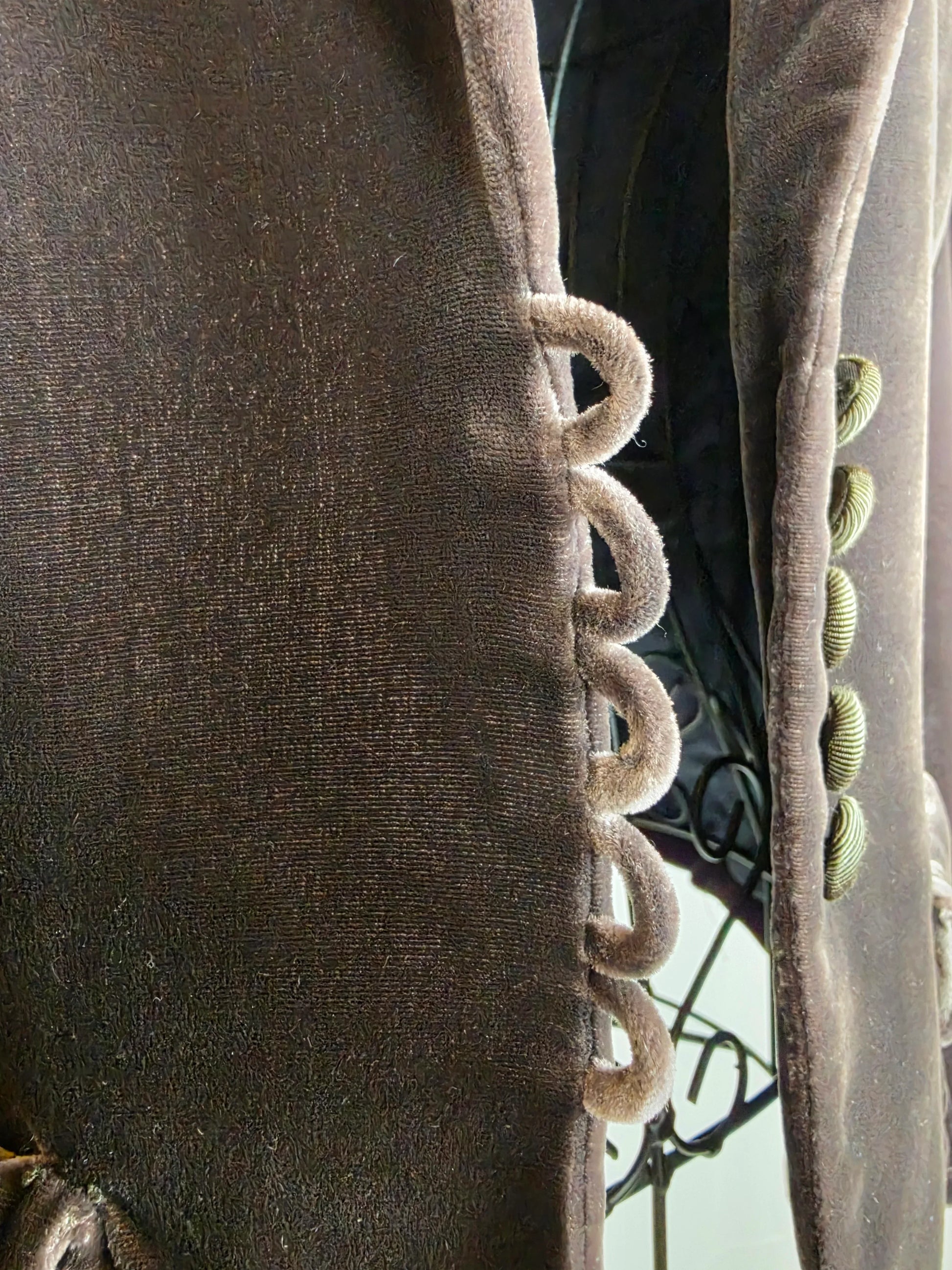 14149243-DF08-4562-812C-D3014575C041 - Pally Vintage Closet