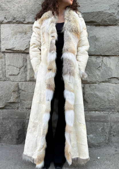 Milona Cappotto Pelliccia Reversibile in Vero Coyote e Pelle Beige e Bianco - Pally Vintage Closet