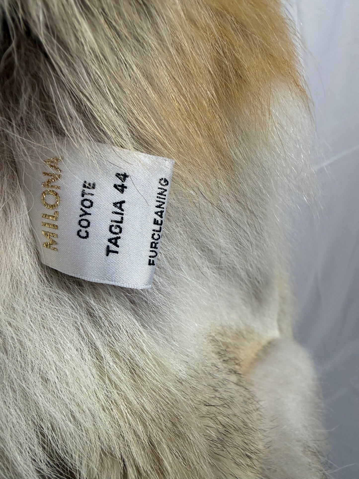 Milona Cappotto Pelliccia Reversibile in Vero Coyote e Pelle Beige e Bianco - Pally Vintage Closet