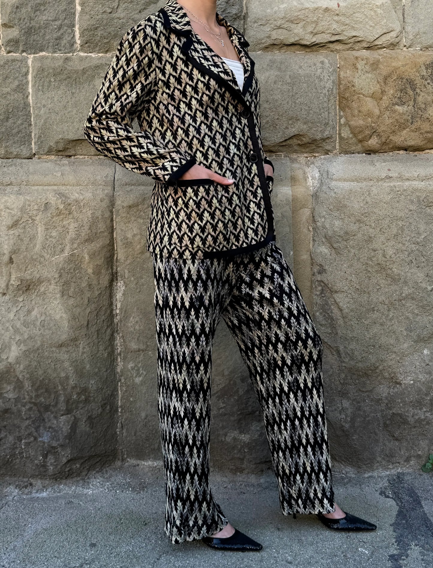 Missoni-Completo-Vintage-Blazer-e-Pantaloni-in-Maglia-Lavorata-Nero-e-Oro-70300492169540 - Pally Vintage Closet