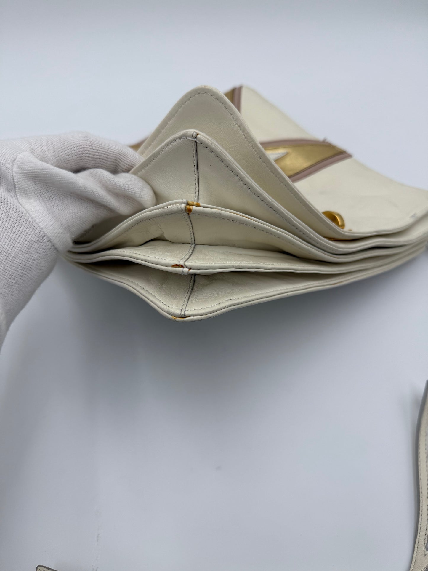 Miu Miu Borsa Vintage Stella a Tracolla in Pelle Bianca - Pally Vintage Closet