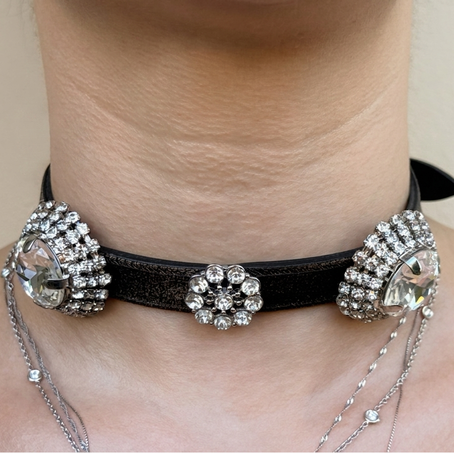 Miu Miu Choker in Pelle con Cristalli Oversize Marrone Scuro