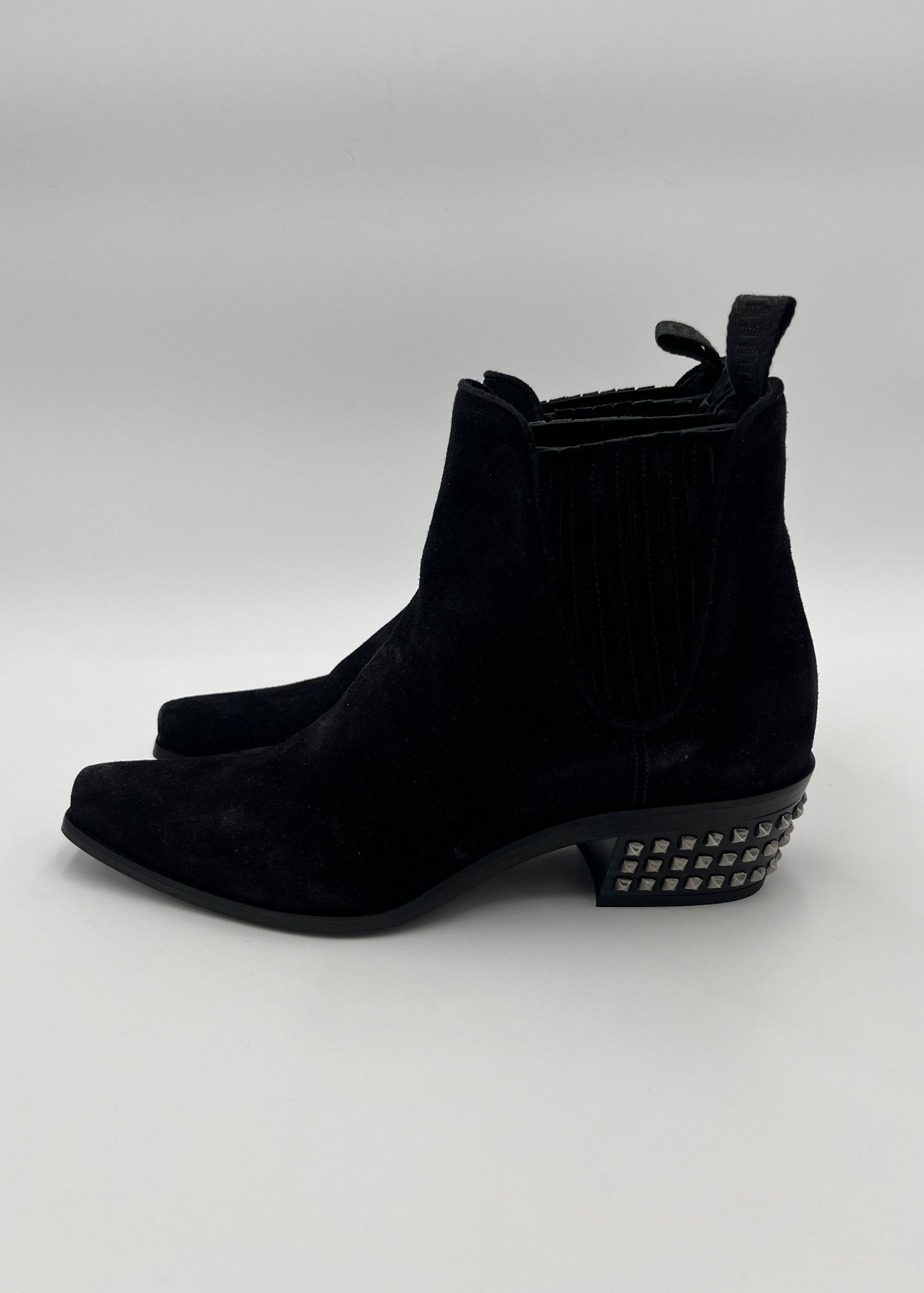 Miu Miu Stivaletti Suede Nero