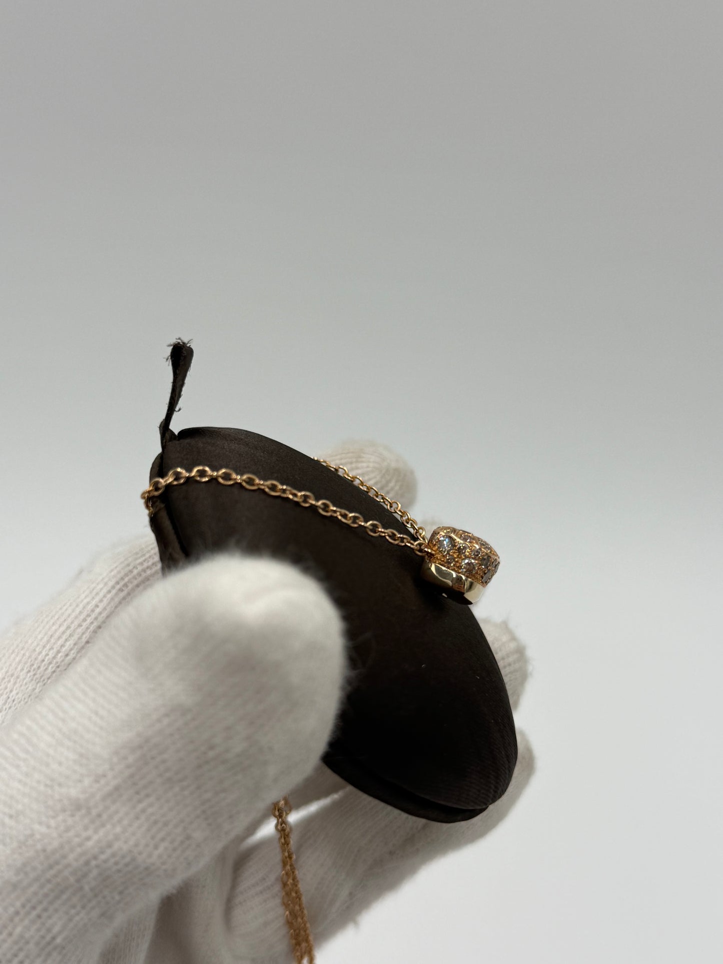 Pomellato Collana con Ciondolo Nudo Petit in Oro Rosa e Pavé di Diamanti - Pally Vintage Closet