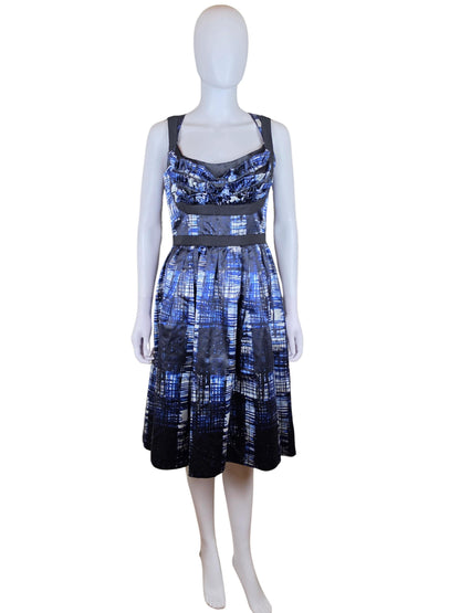 Prada Abito Midi in Seta con Stampa Grafica Blu e Nero - Pally Vintage Closet