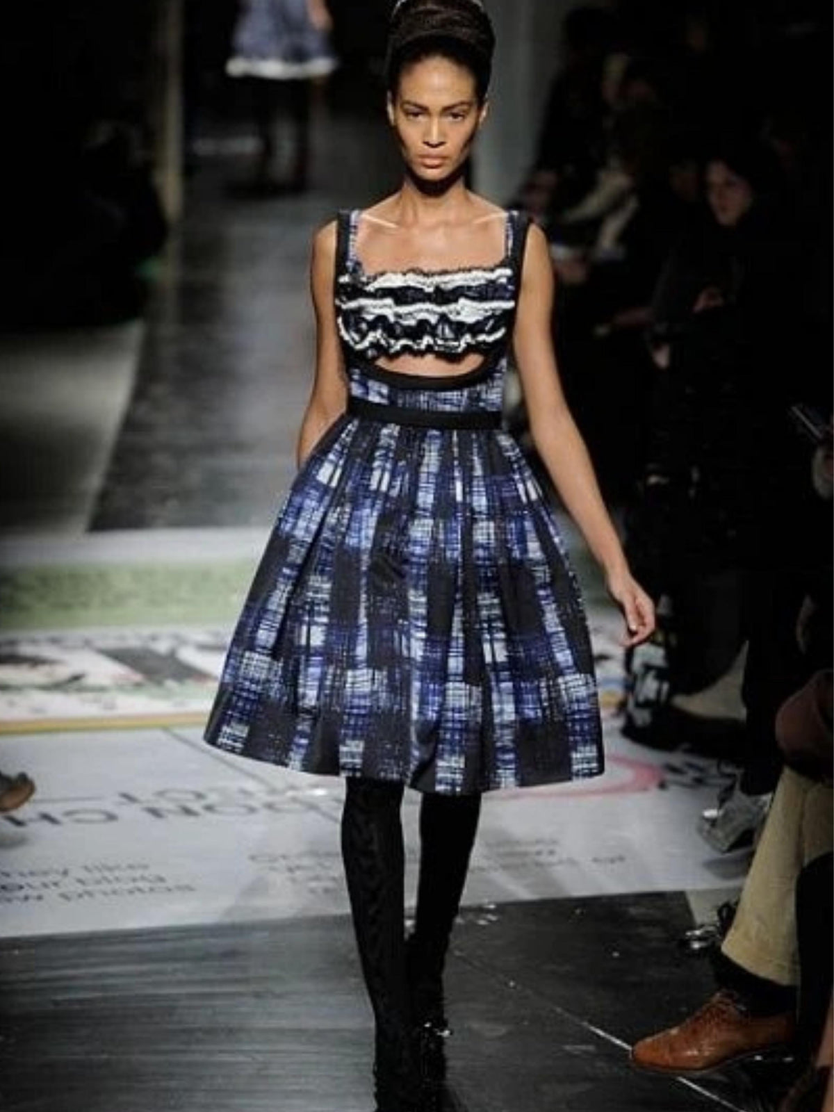 Prada Abito Midi in Seta con Stampa Grafica Blu e Nero - Pally Vintage Closet