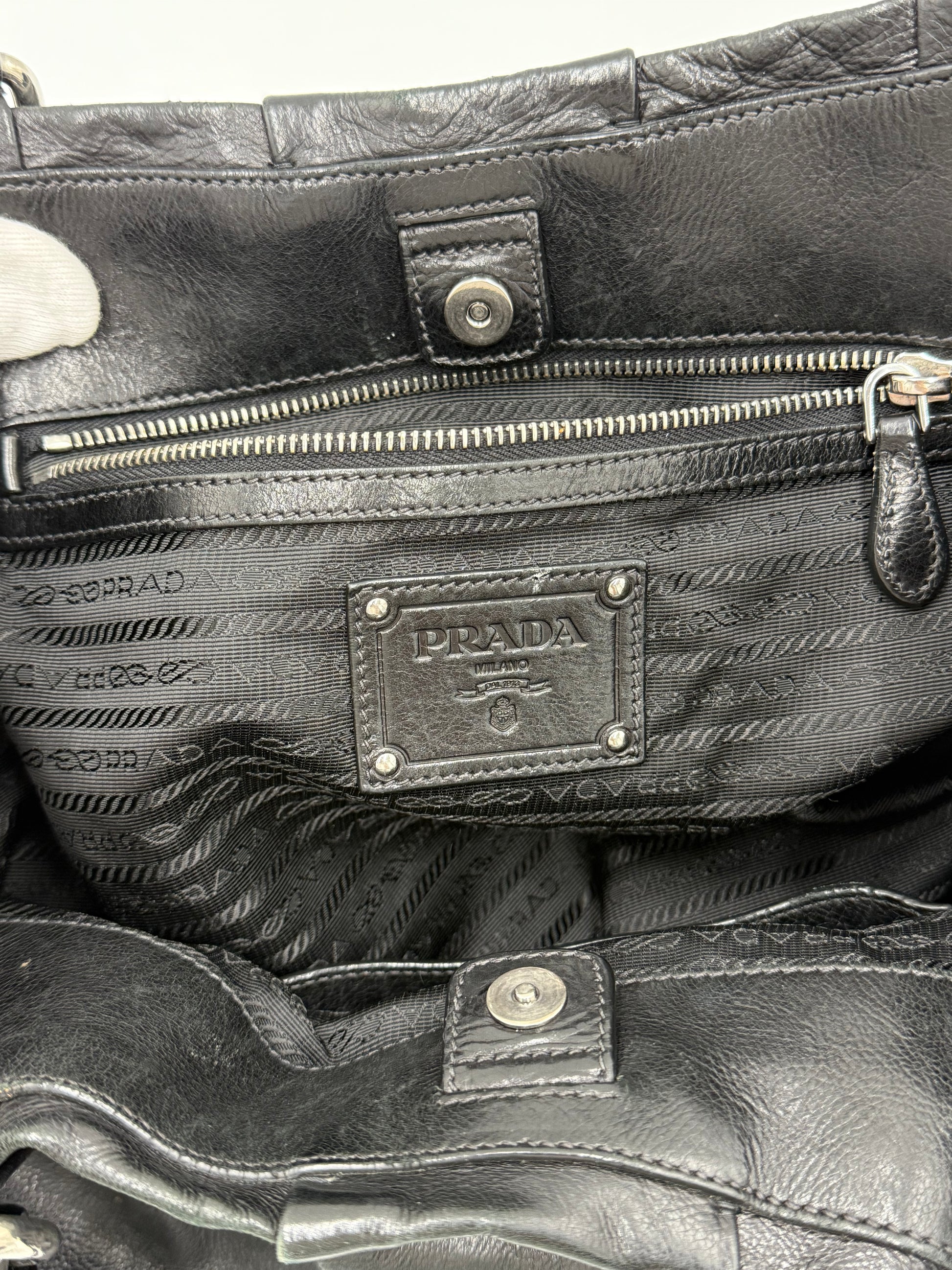 Prada Borsa Hobo Vintage in Pelle Nera - Pally Vintage Closet