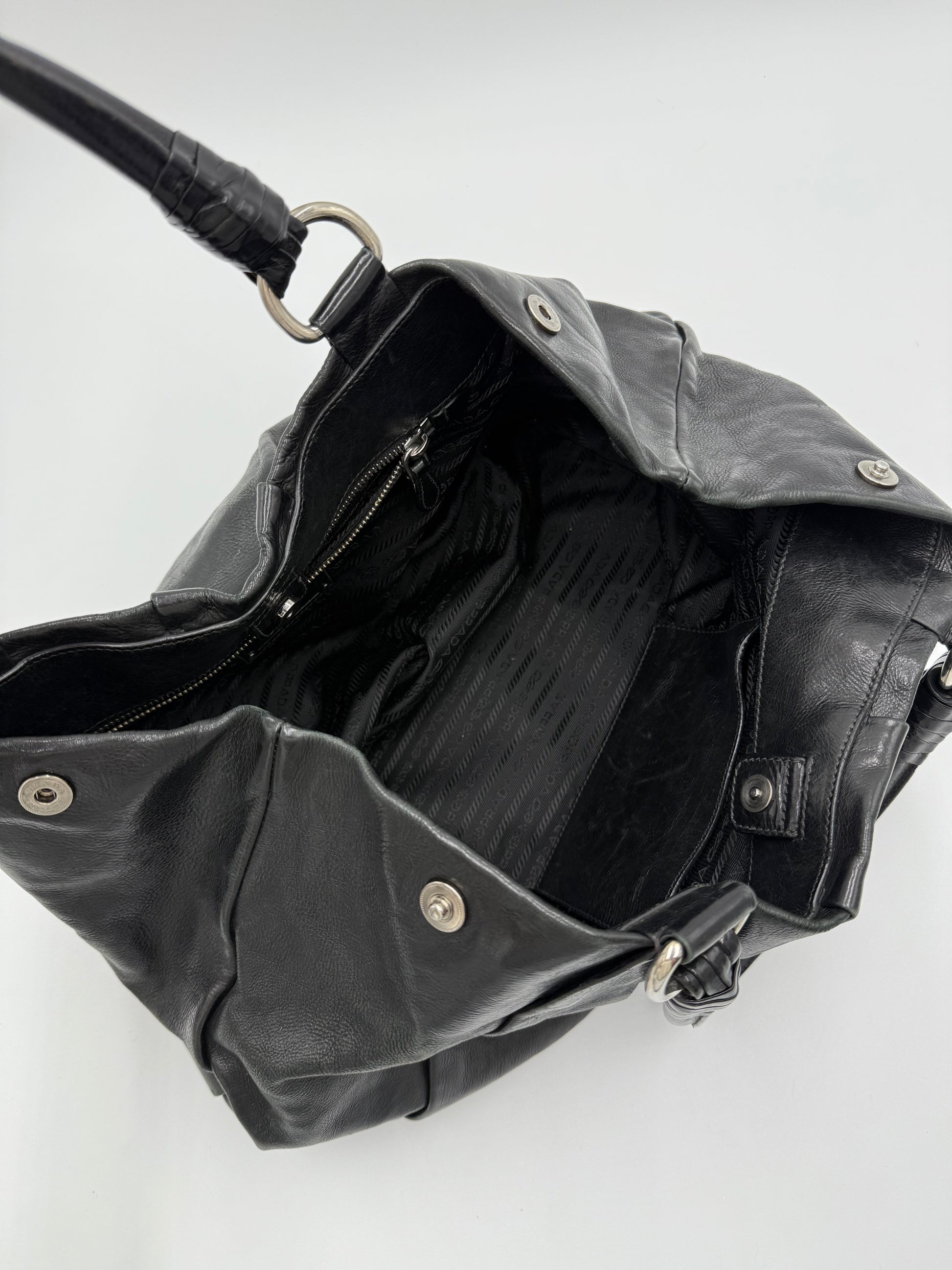 Prada Borsa Hobo Vintage in Pelle Nera - Pally Vintage Closet
